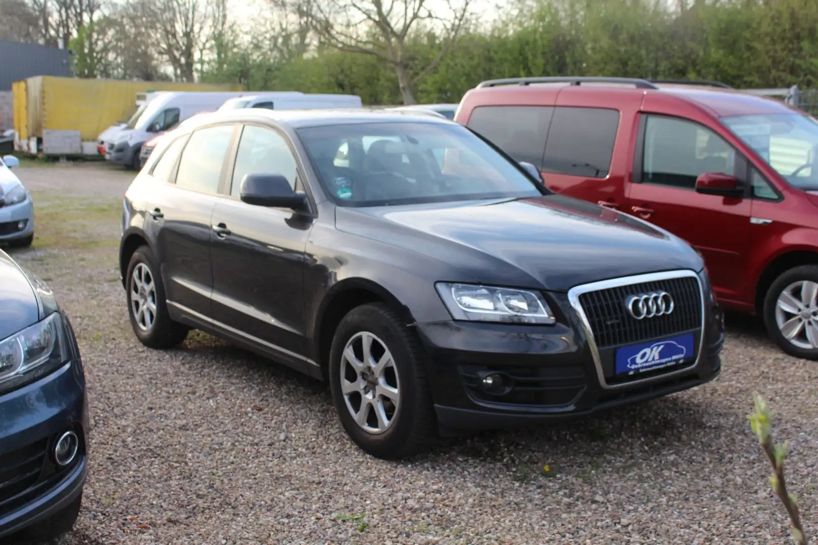 Audi Q5 2.0 TDI*S.Heft*1.Hand*SHZ*Klima*AHK* Grau - 2