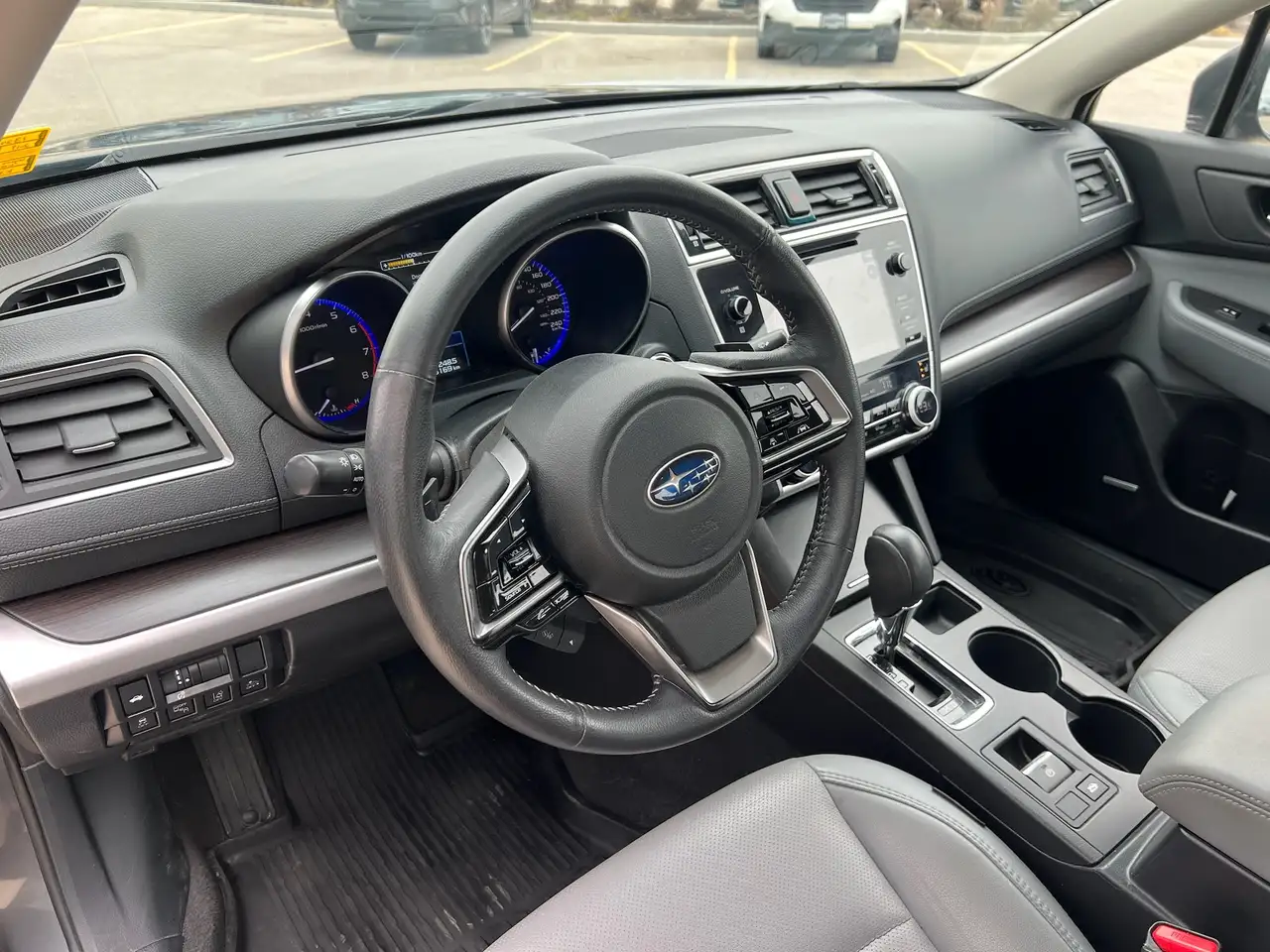 Subaru Legacy снимка Subaru Legacy