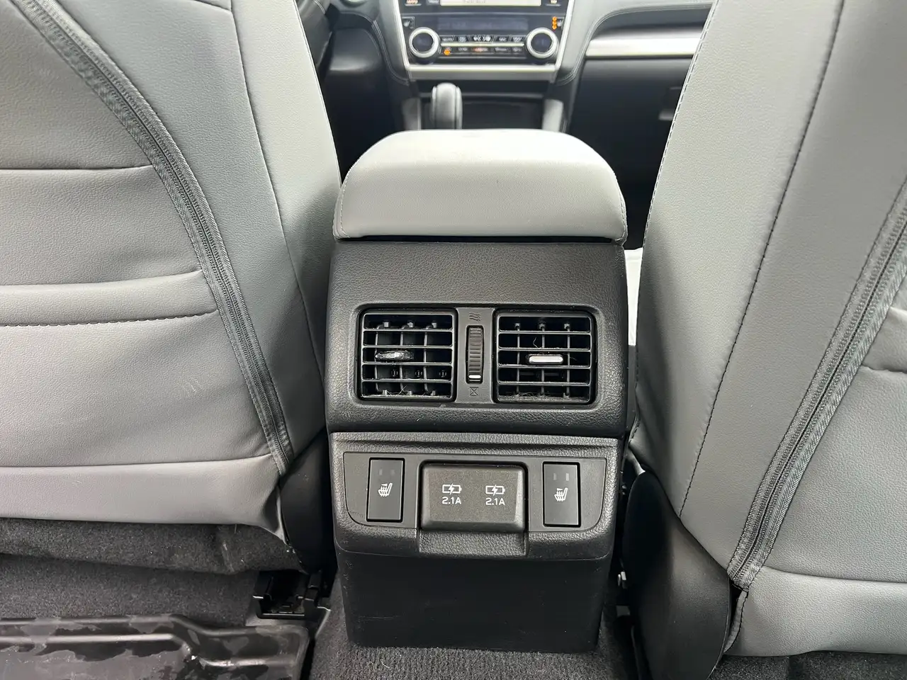 Subaru Legacy снимка Subaru Legacy