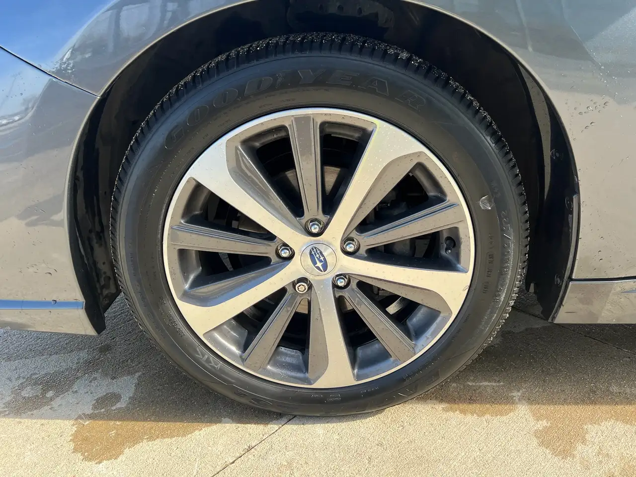 Subaru Legacy снимка Subaru Legacy