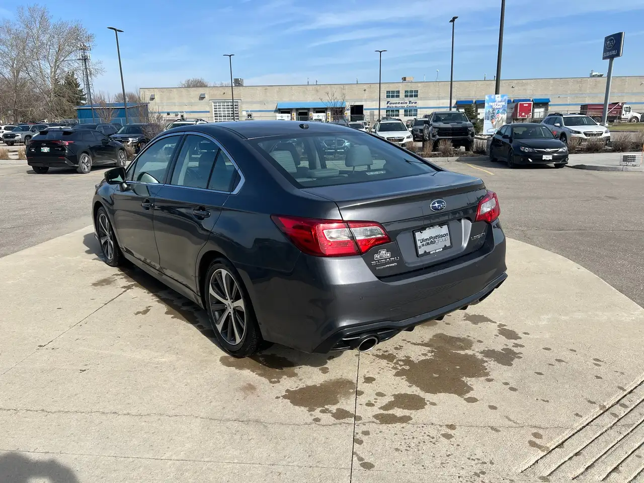 Subaru Legacy снимка Subaru Legacy