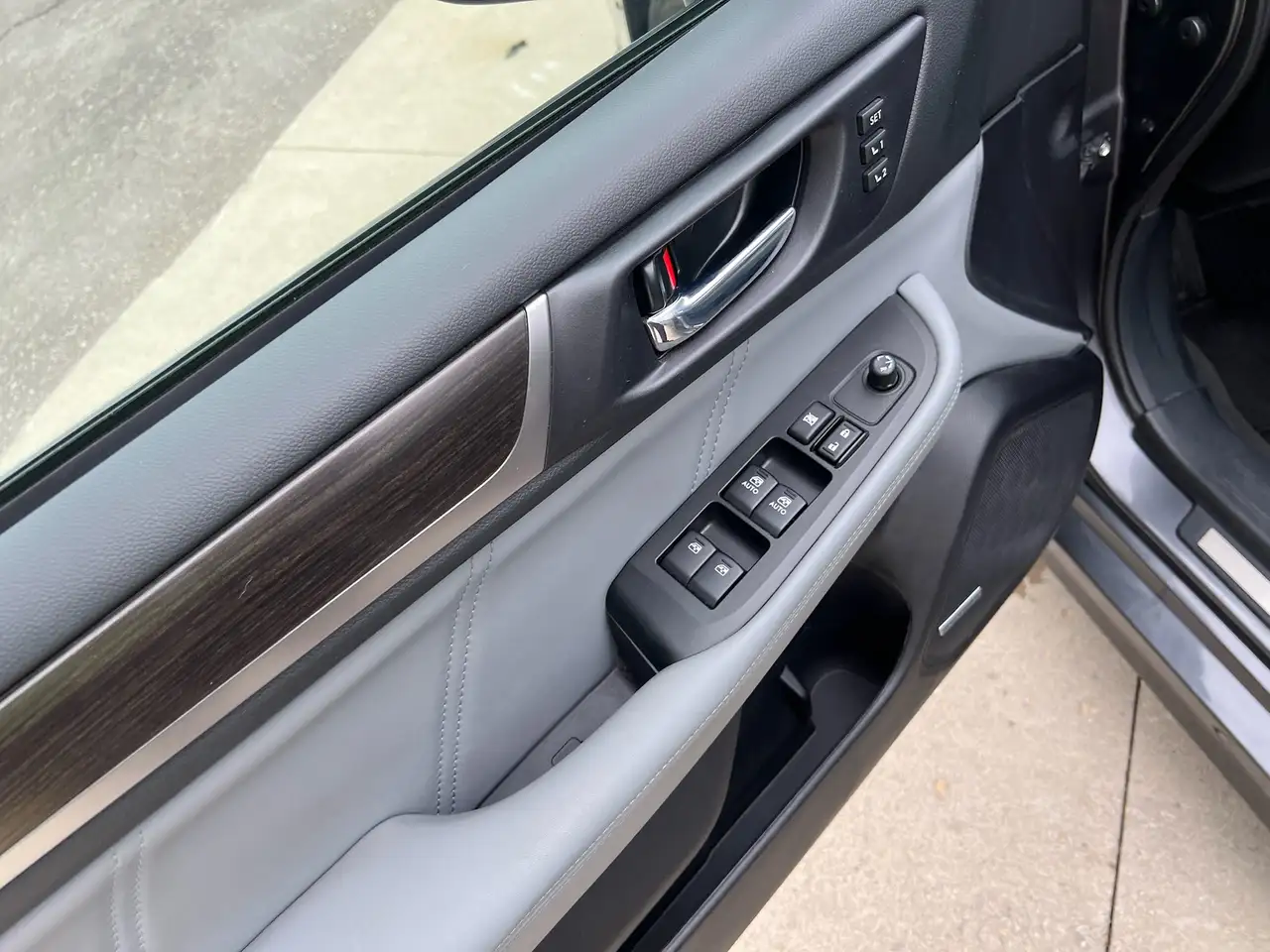 Subaru Legacy снимка Subaru Legacy