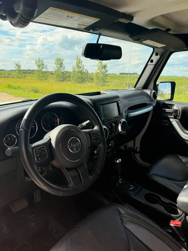 Jeep Wrangler снимка Jeep Wrangler