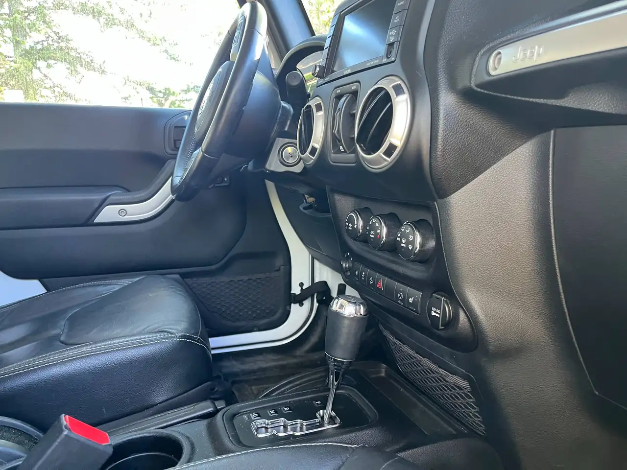 Jeep Wrangler снимка Jeep Wrangler