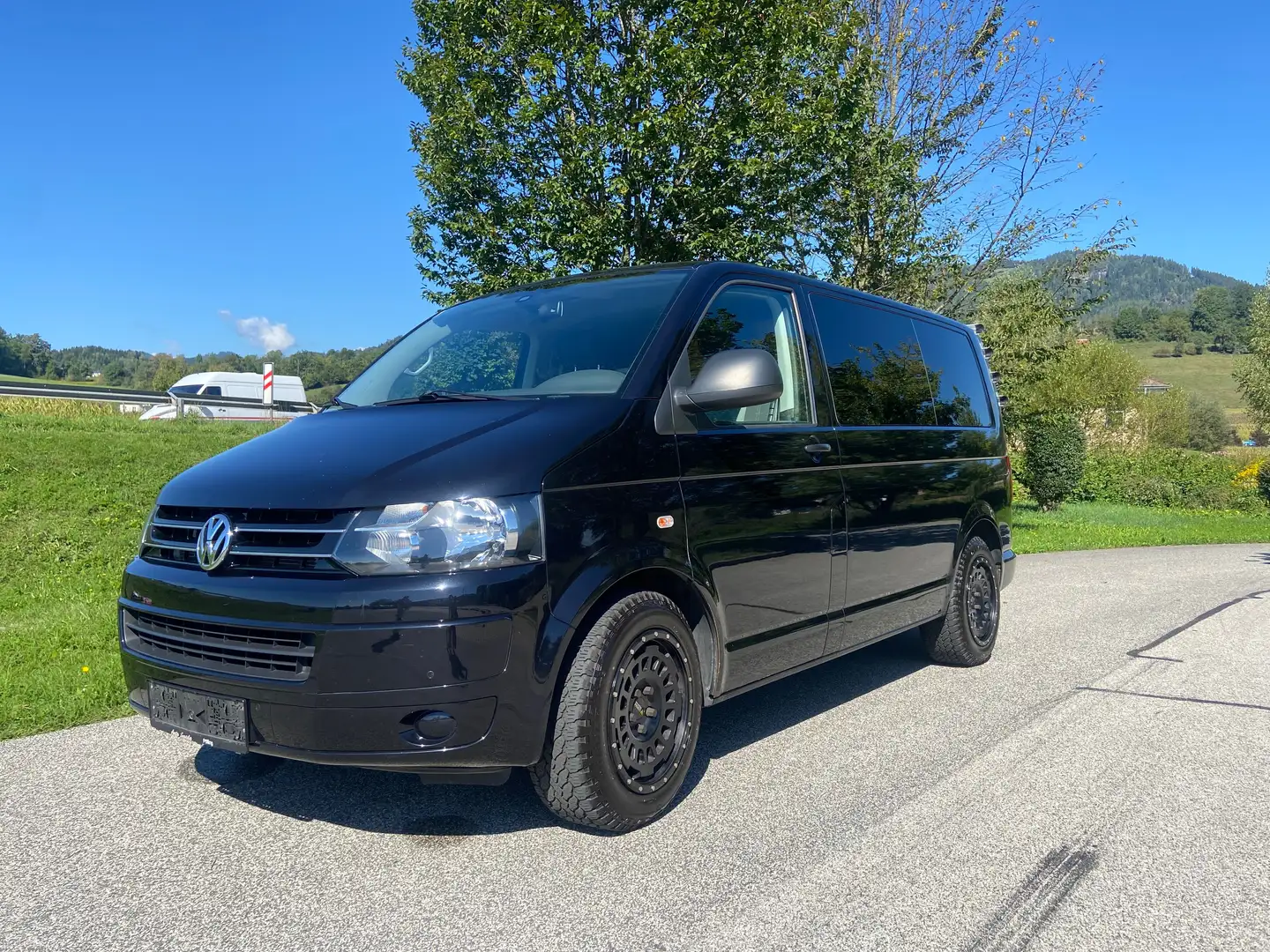 Volkswagen T5 Multivan Multivan Startline 2,0 BMT TDI 4motion D-PF Startl Schwarz - 2