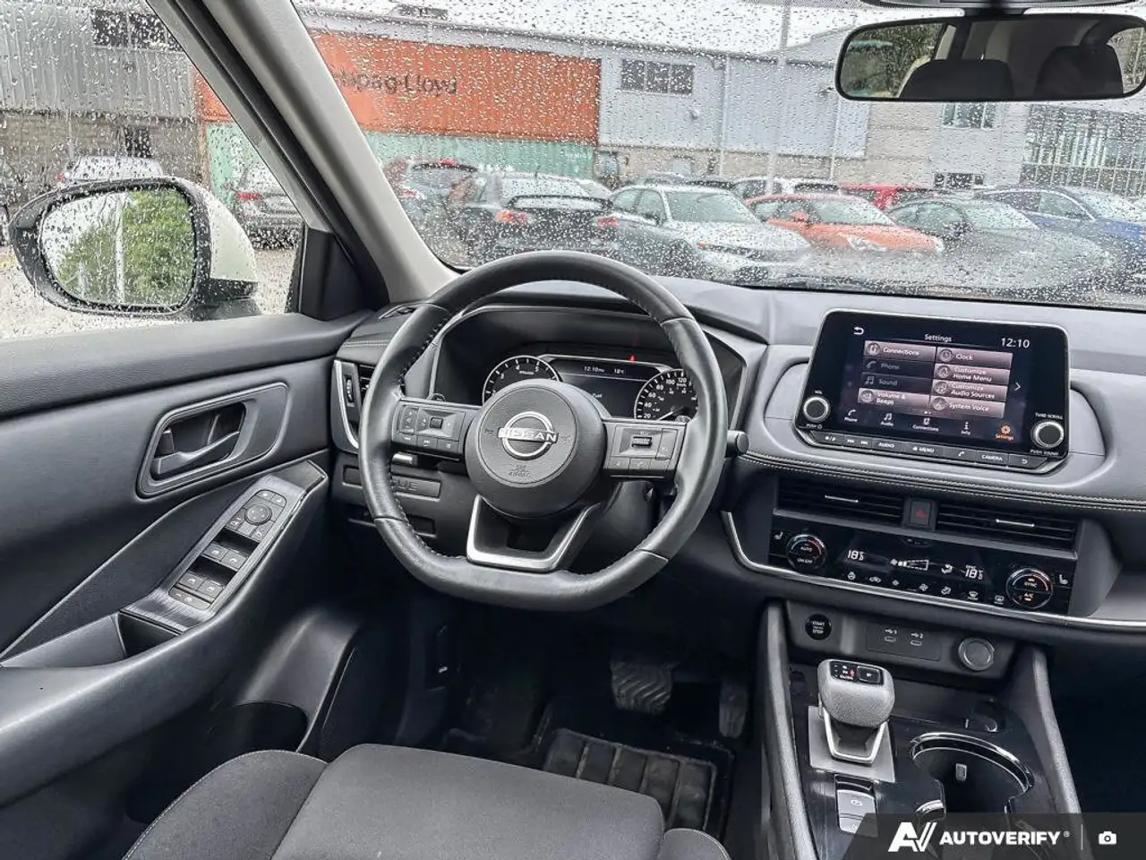 Nissan Rogue снимка Nissan Rogue