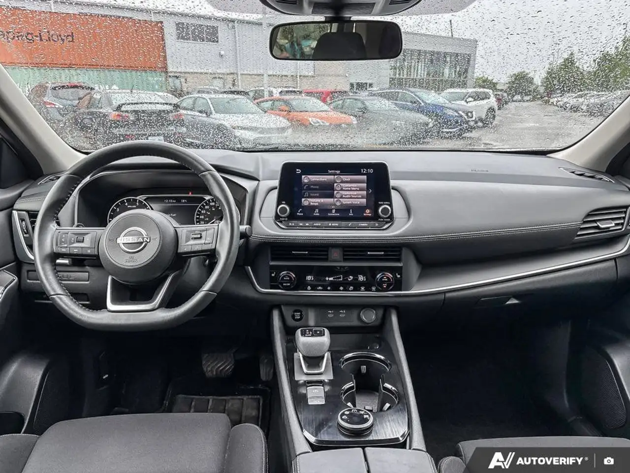 Nissan Rogue снимка Nissan Rogue
