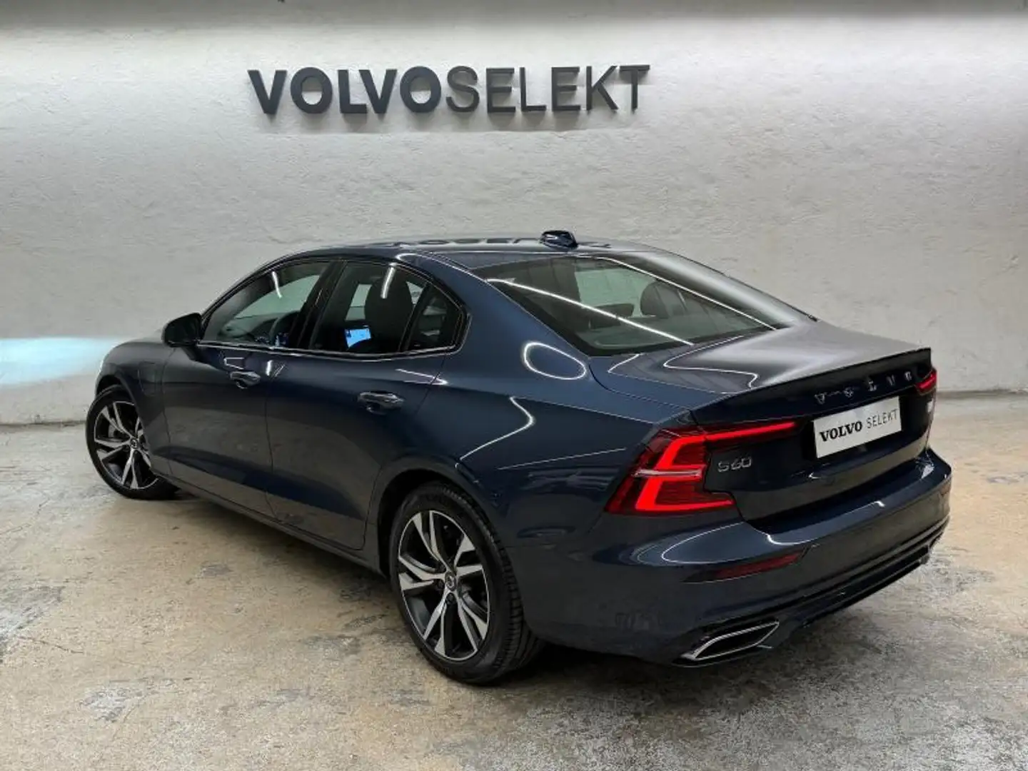 Volvo S60 T6 AWD 253 + 87ch R-Design Geartronic 8 Bleu - 2