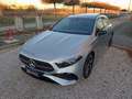 Mercedes-Benz A 180 d Automatic AMG Line Premium Plateado - thumbnail 4