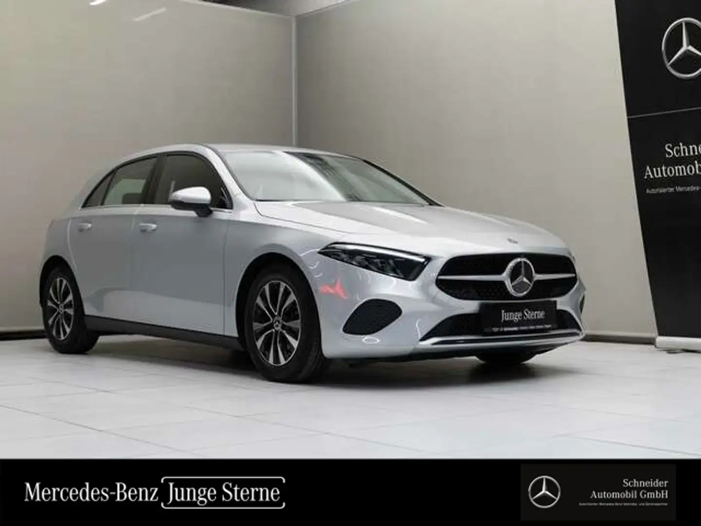 Mercedes-Benz A 180 d Kompaktlimousine SpurW W-Paket KAM  SpurH Silber - 1