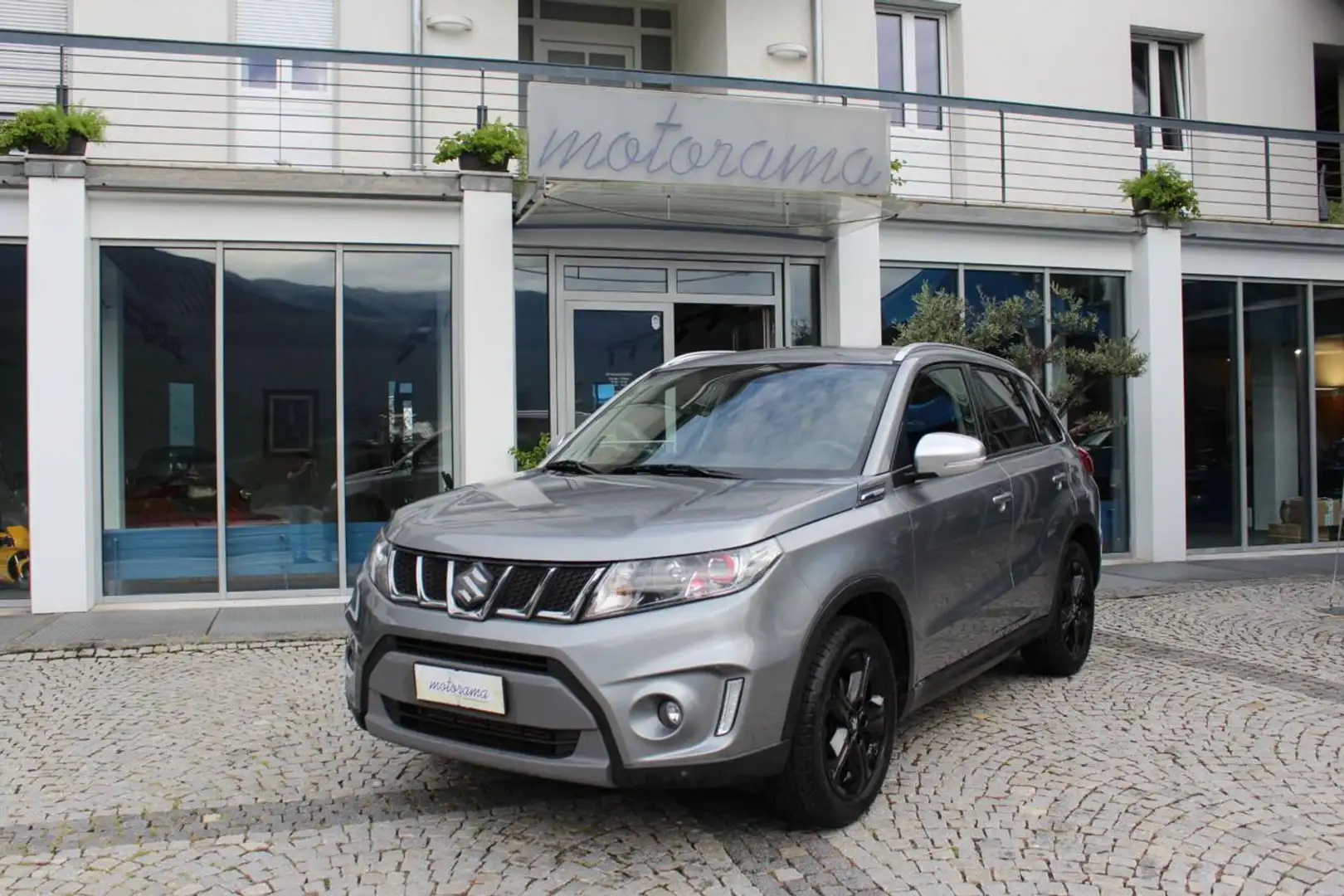 Suzuki Vitara 1.4 Boosterjet 4WD AllGrip Sport Šedá - 1