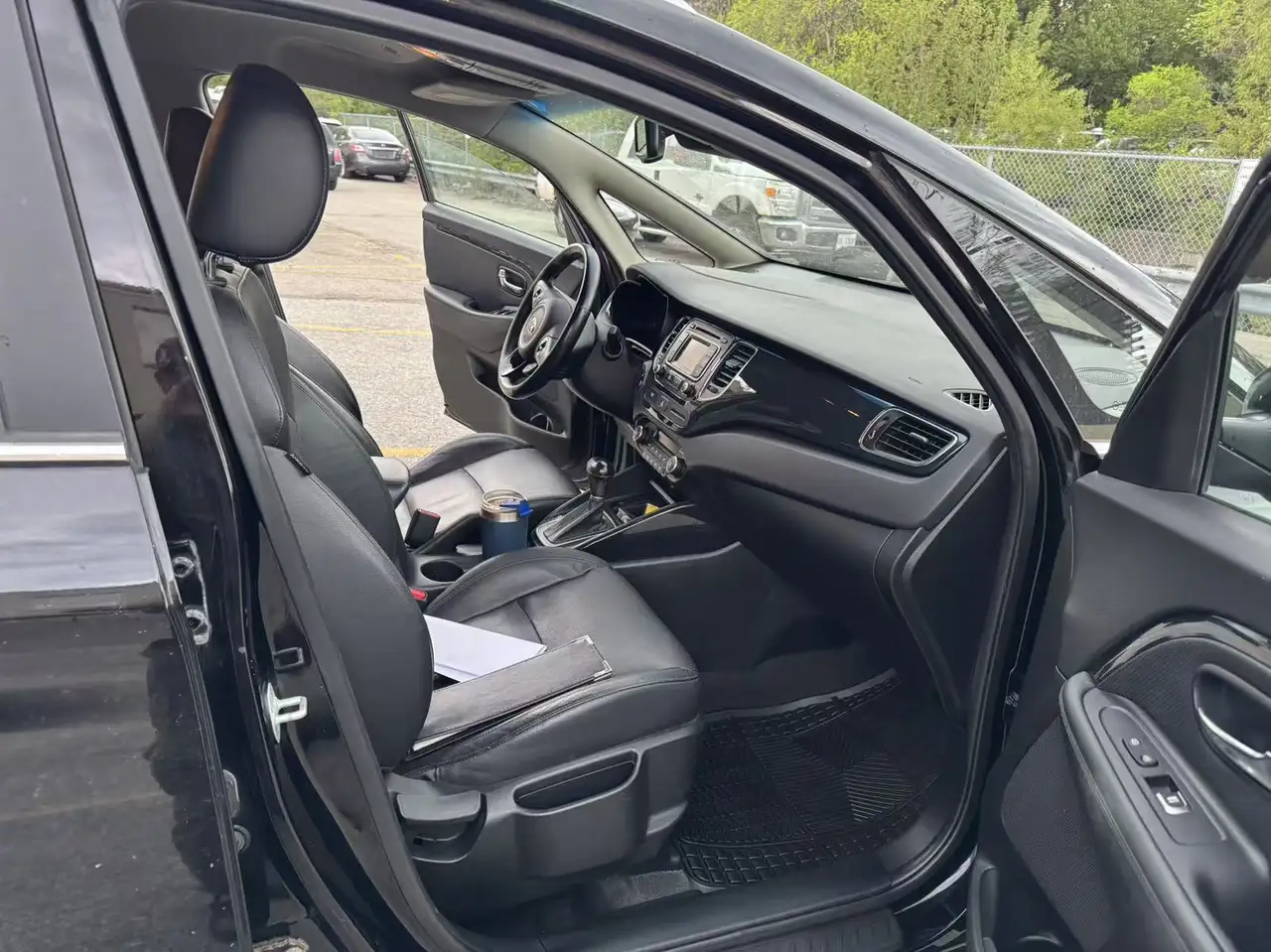 Kia Rondo fotografie Kia Rondo