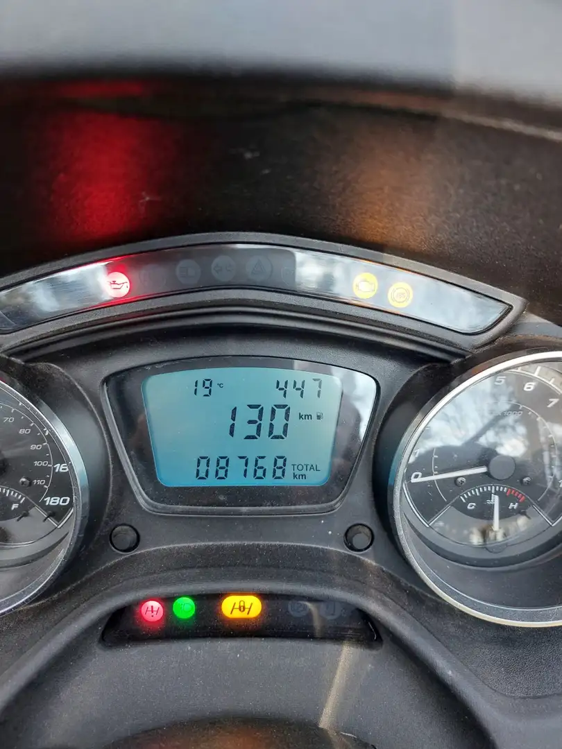 Piaggio MP3 500 Hpe sport Zwart - 2