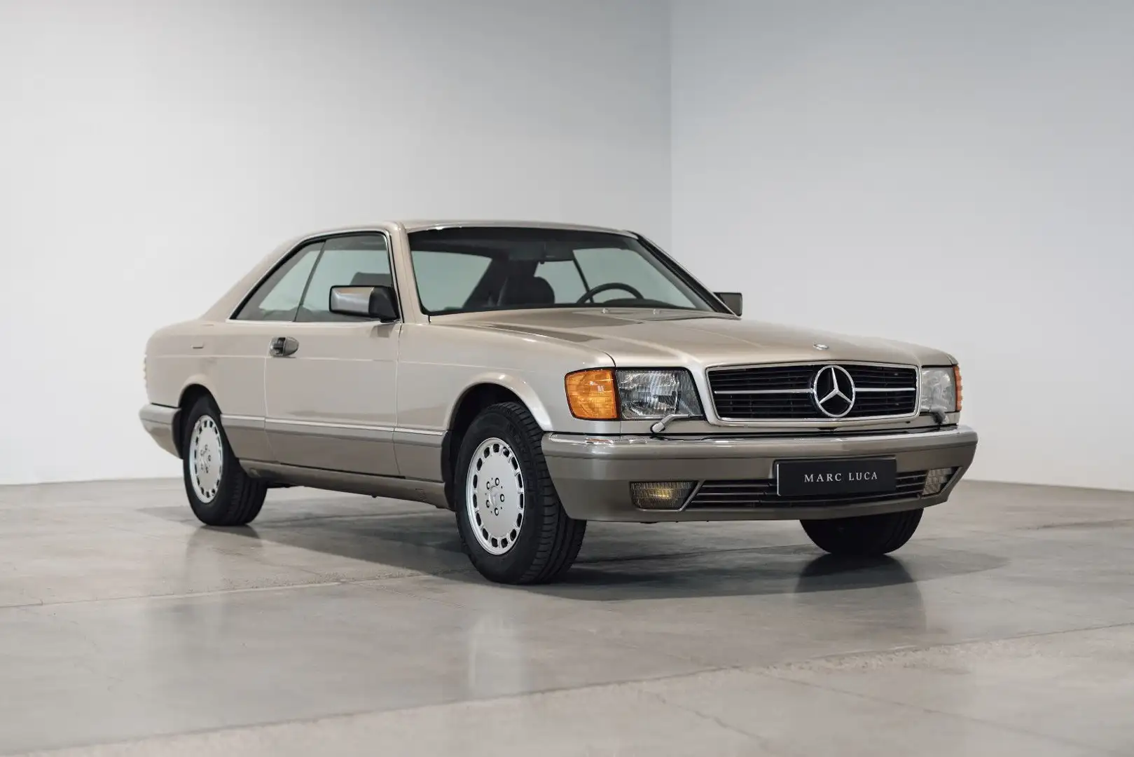 Mercedes-Benz 560 SEC  original 24.450 km Reiserechner Zilver - 1
