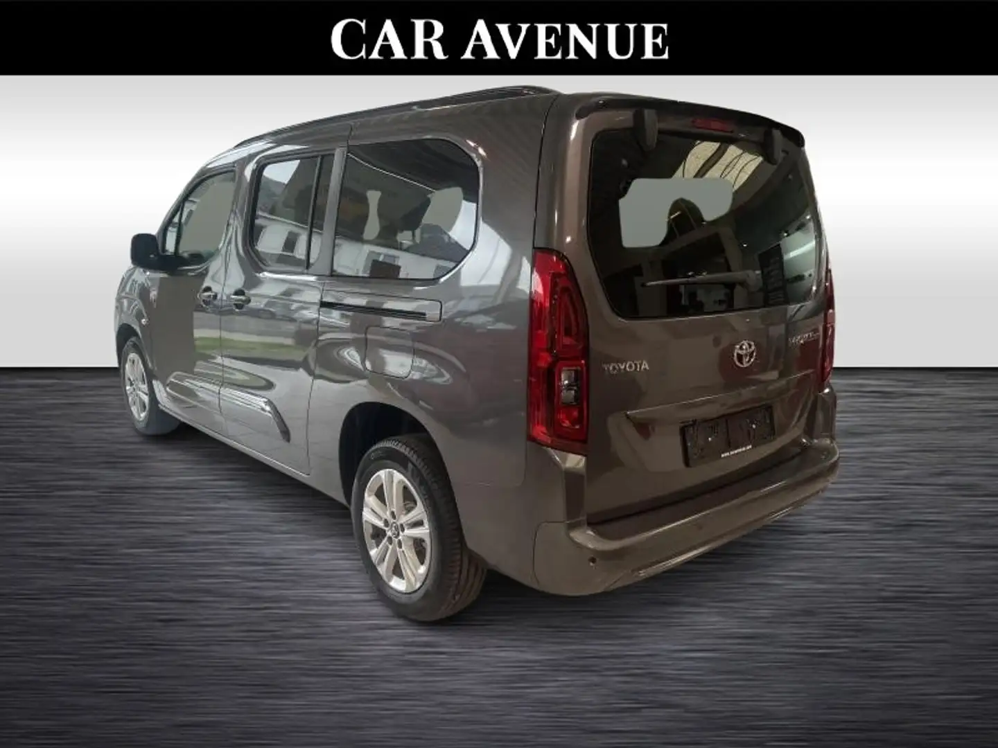 Toyota Verso MPV Šedá - 2