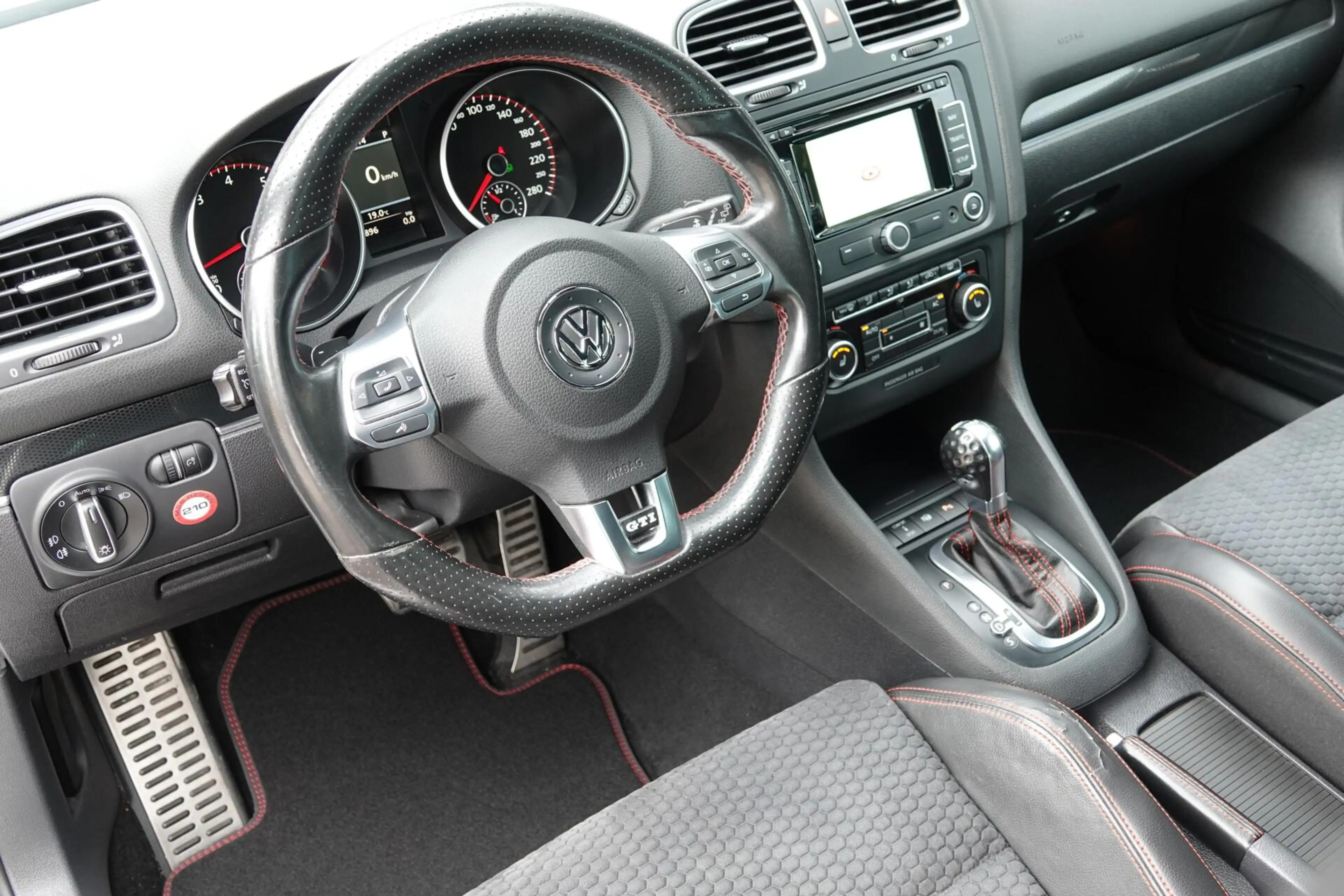Volkswagen Golf GTI 2.0 Edition 35 TREKHAAK CAMERA DYNAUDIO — photo 3