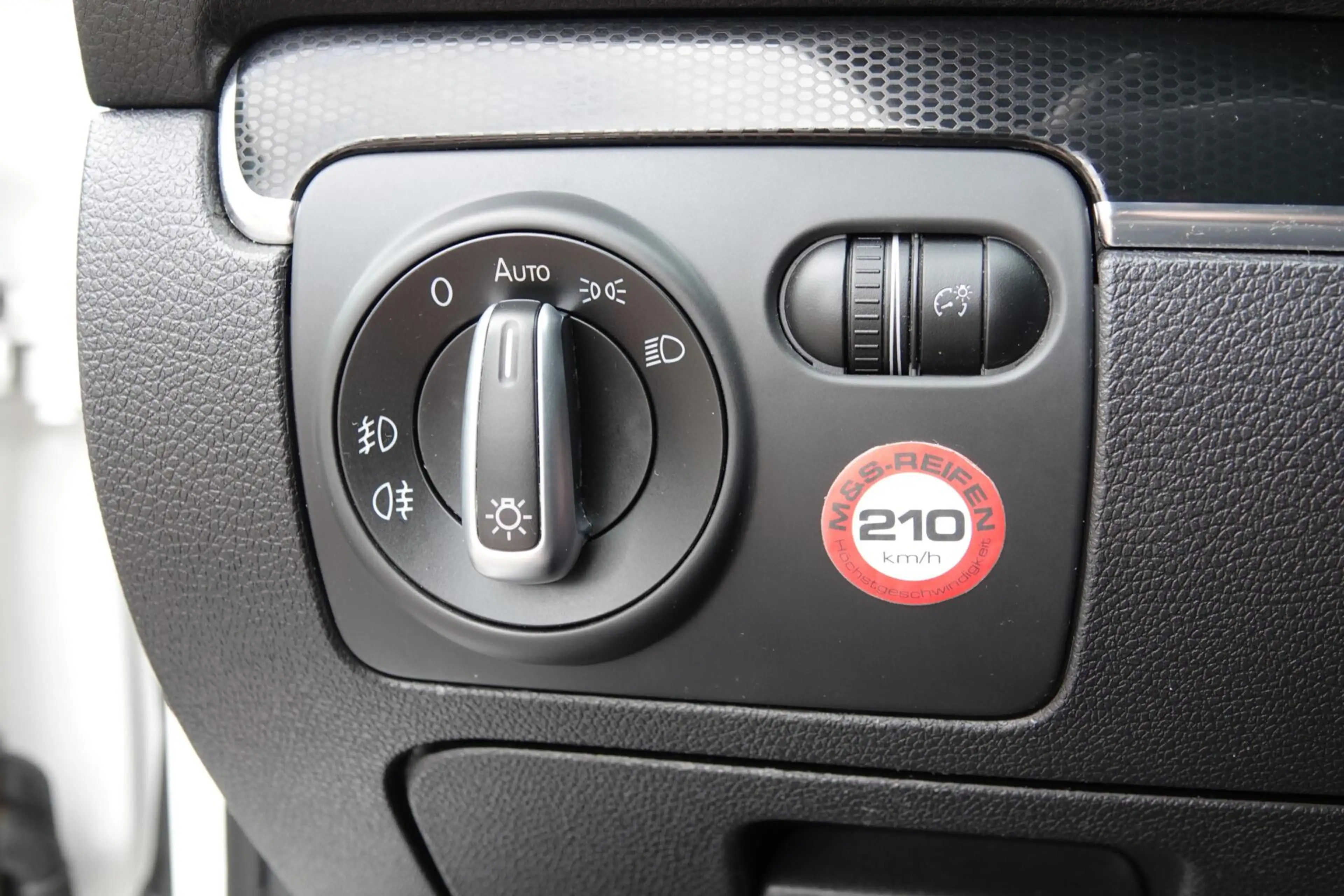 Volkswagen Golf GTI 2.0 Edition 35 TREKHAAK CAMERA DYNAUDIO — photo 42