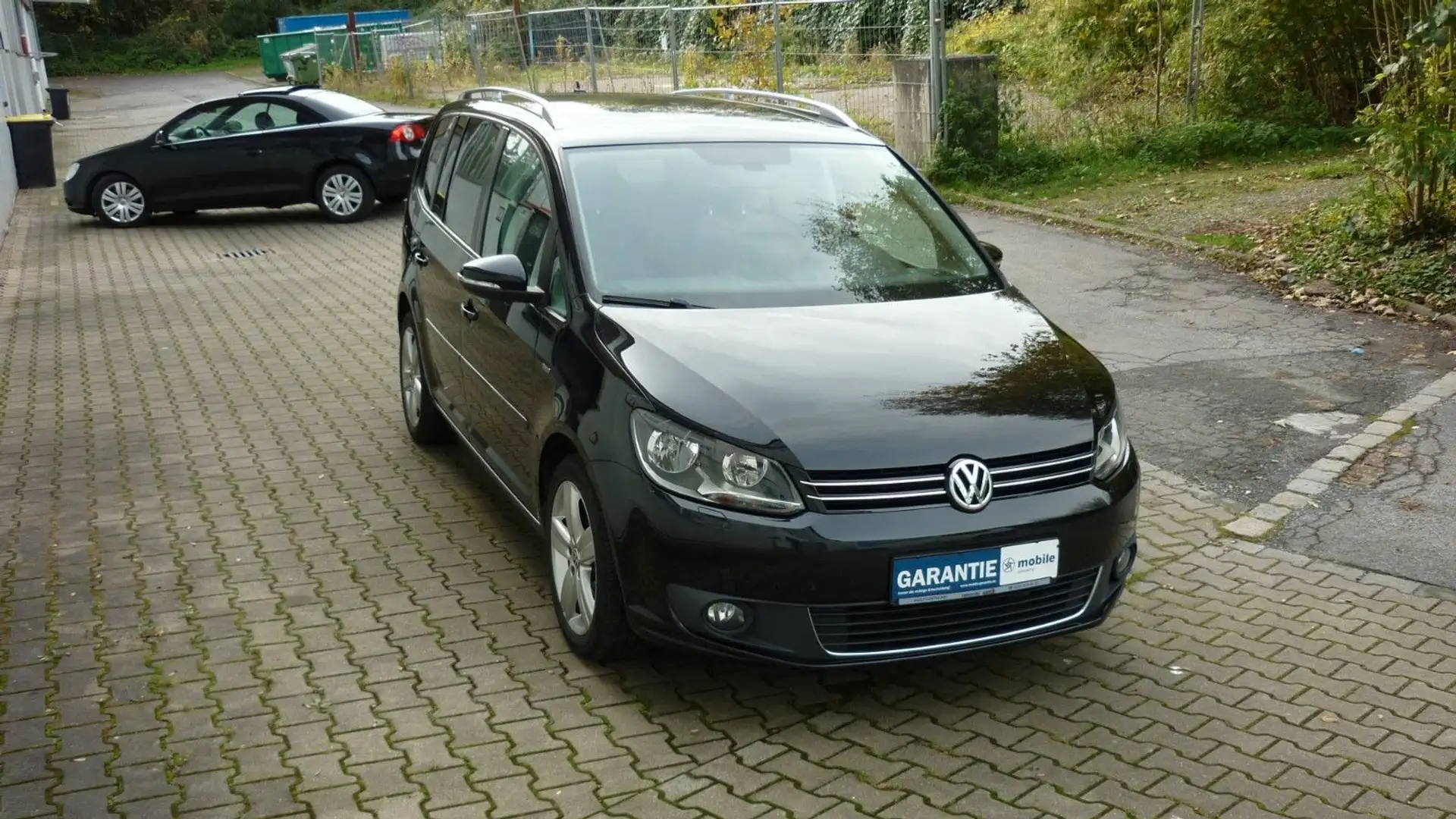 Volkswagen Touran Match 7 SITZER, Klimaautm., SHZ, Schwarz - 2