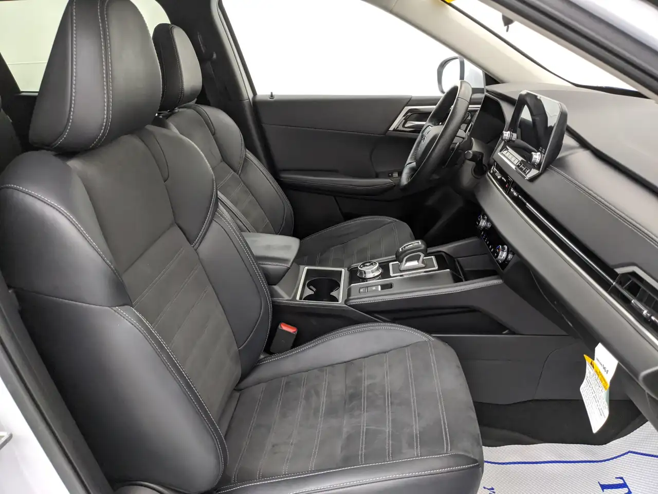 Mitsubishi Outlander снимка Mitsubishi Outlander