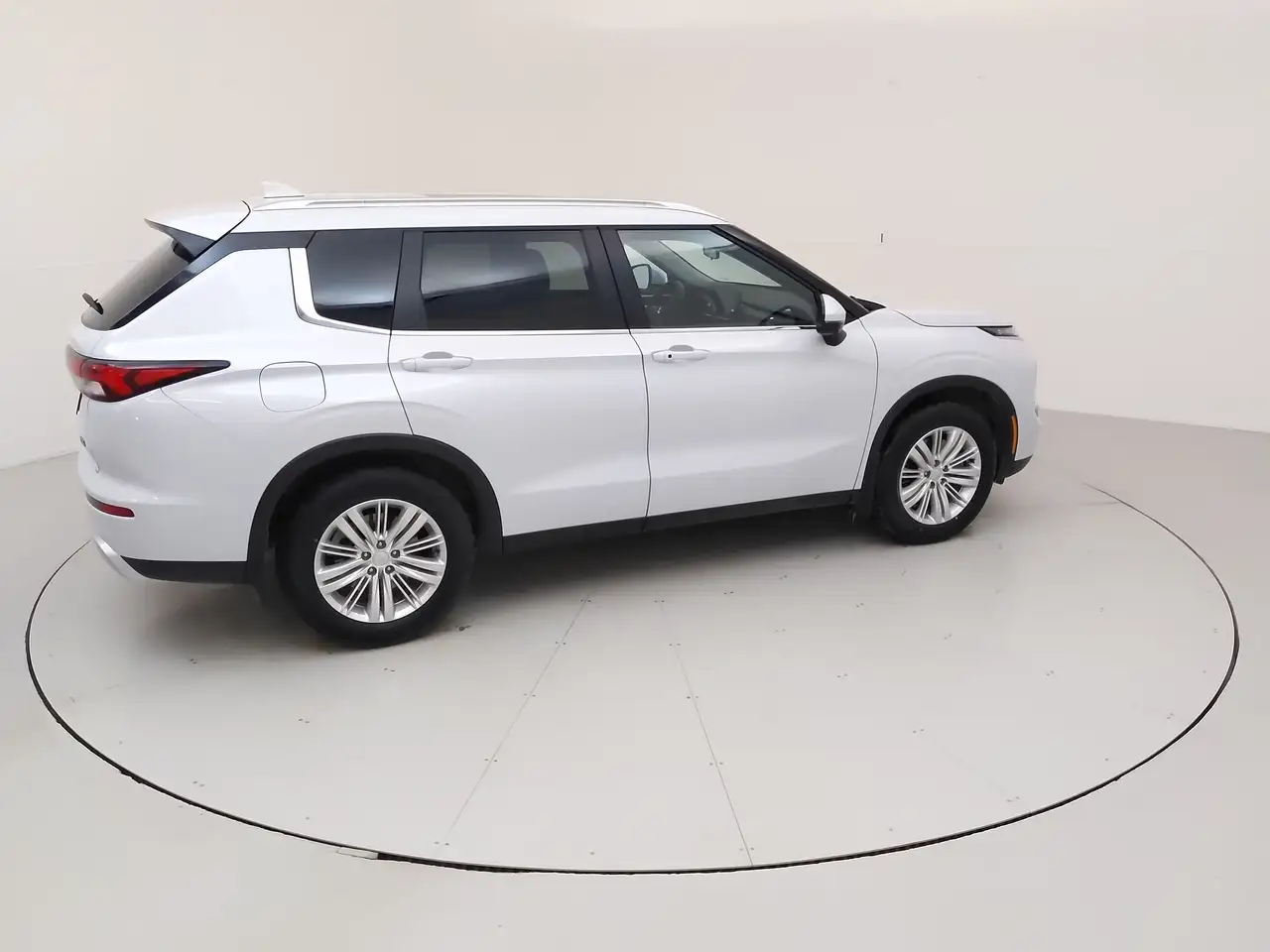Mitsubishi Outlander снимка Mitsubishi Outlander