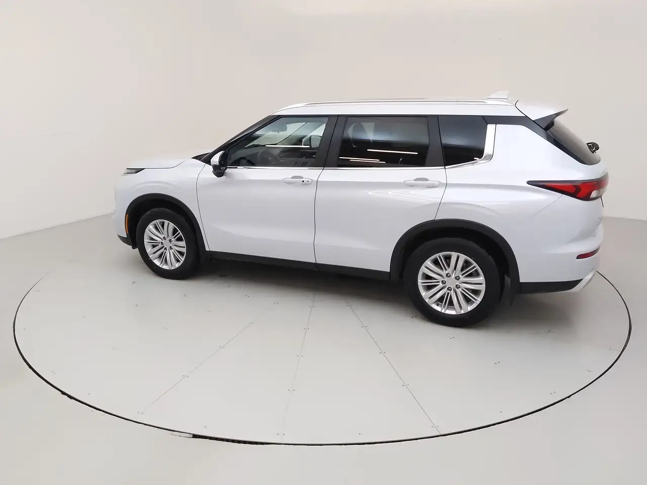 Mitsubishi Outlander снимка Mitsubishi Outlander