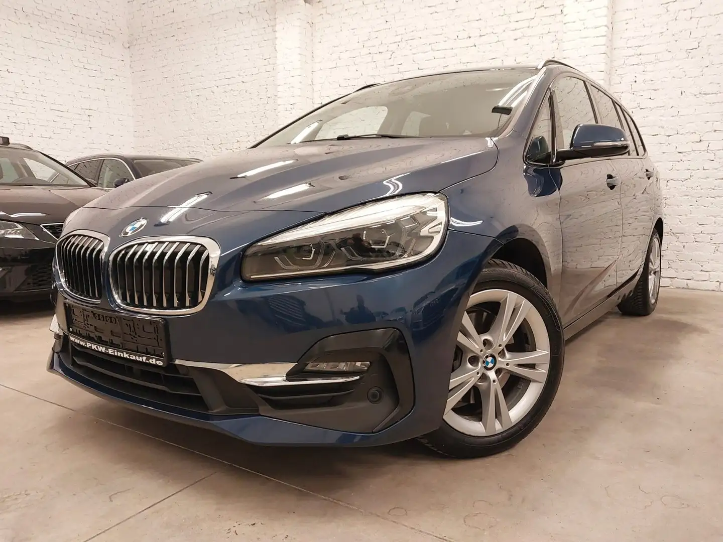 BMW 218 i Gran Tourer Luxury Line LED LEDER AHZV DAB Blau - 2