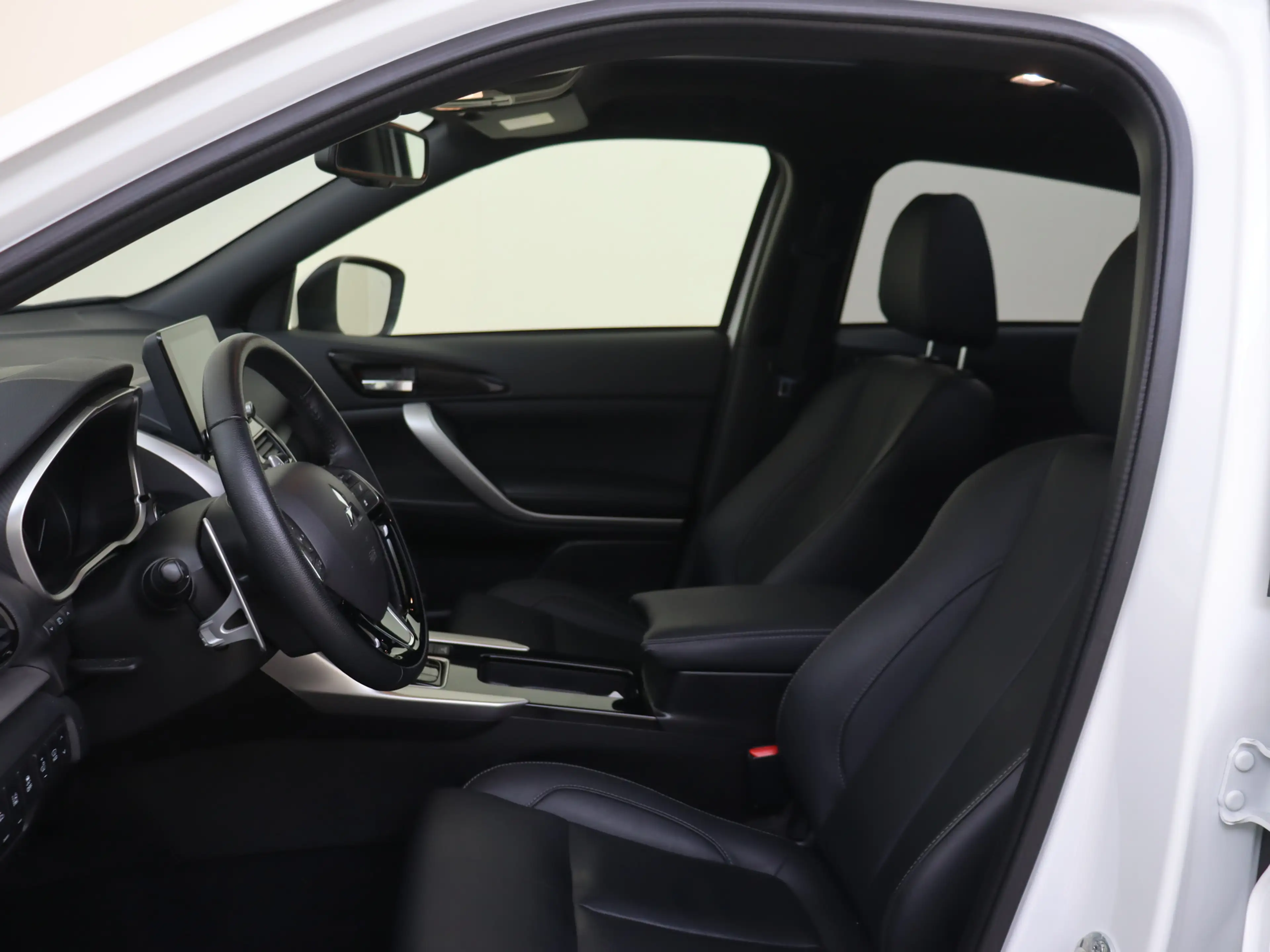 Mitsubishi Eclipse Cross 2.4 PHEV Instyle | Leder | Trekhaak | Camera | Car — photo 10