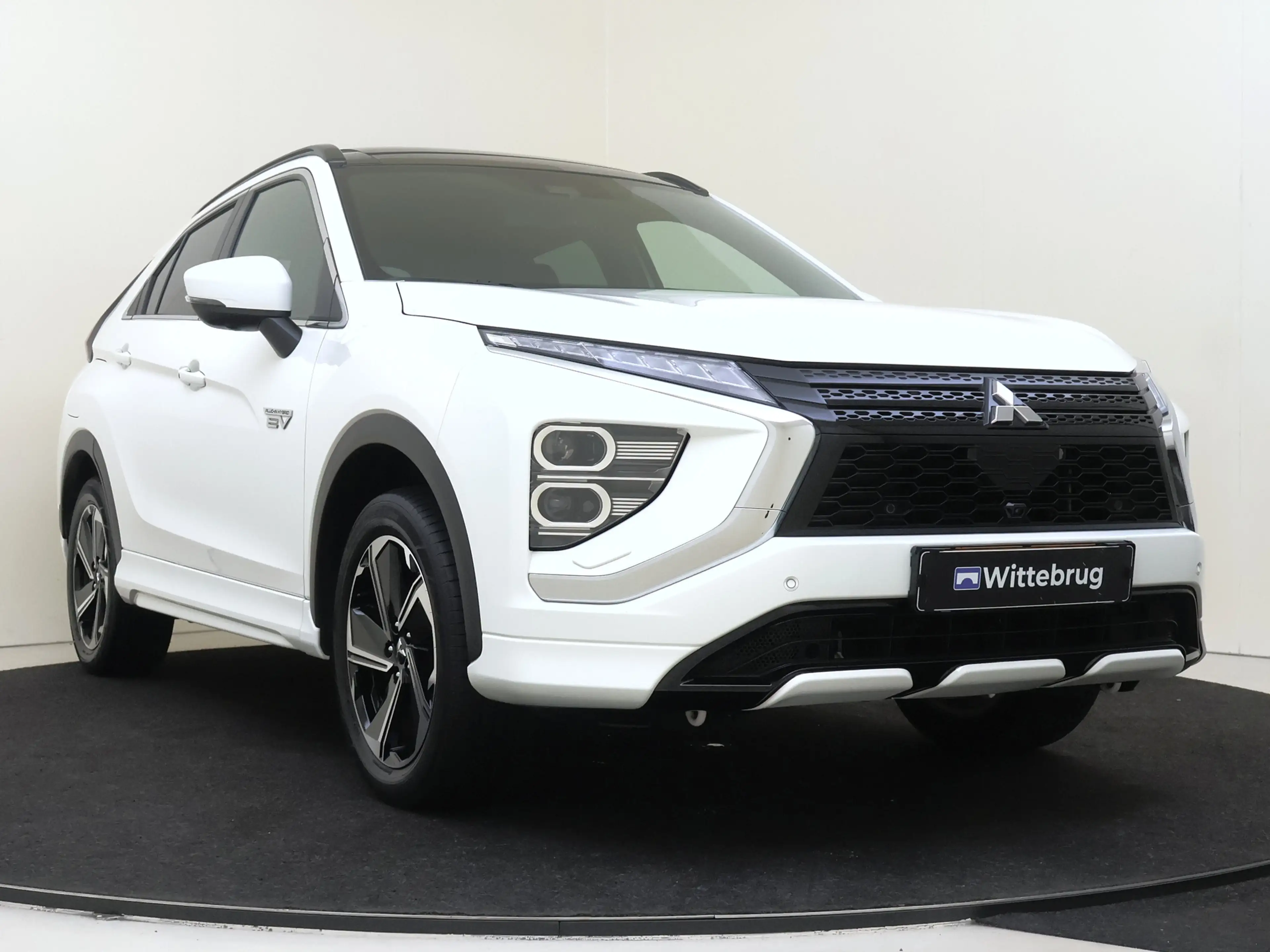 Mitsubishi Eclipse Cross 2.4 PHEV Instyle | Leder | Trekhaak | Camera | Car — photo 3