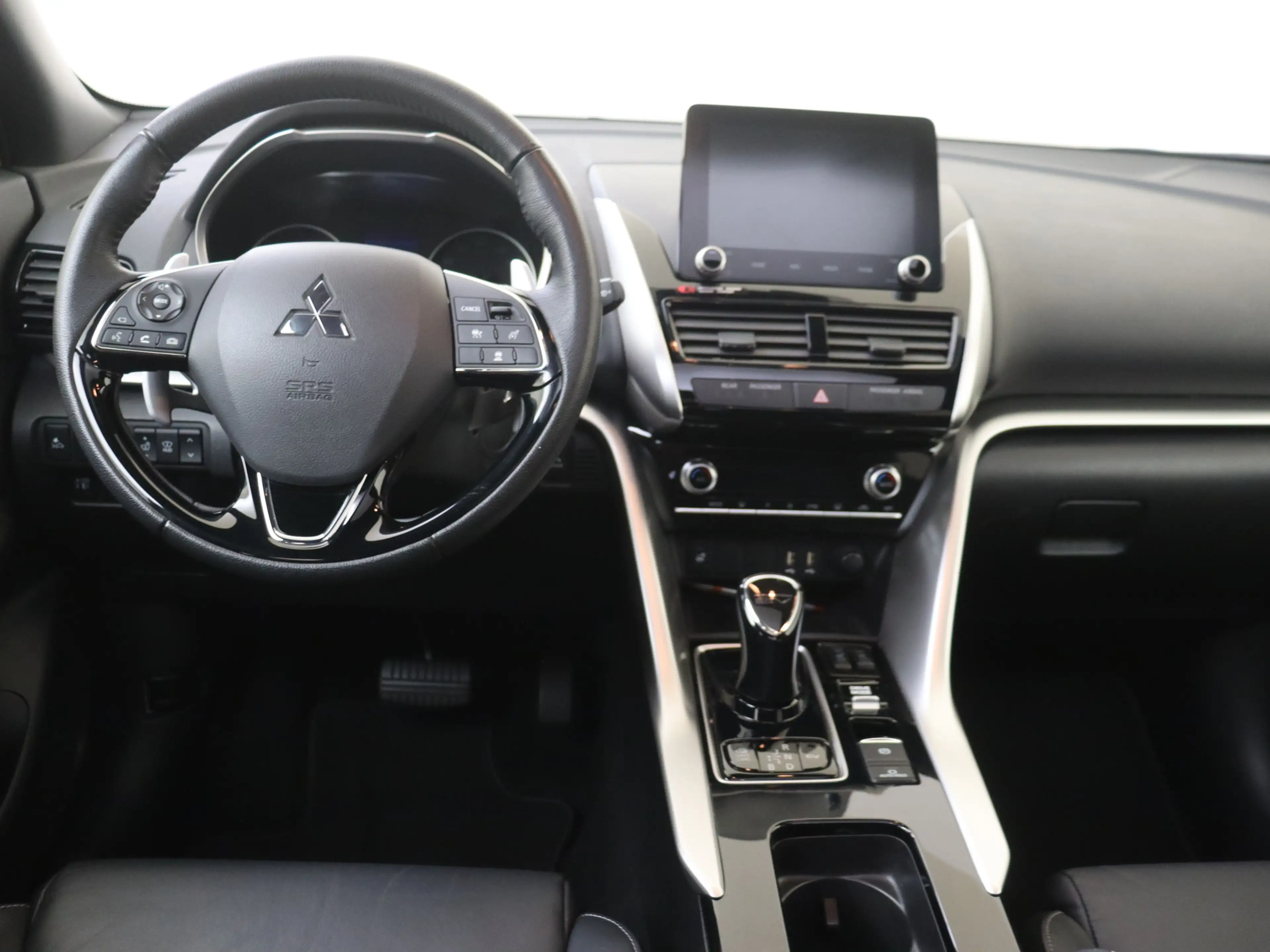 Mitsubishi Eclipse Cross 2.4 PHEV Instyle | Leder | Trekhaak | Camera | Car — photo 5
