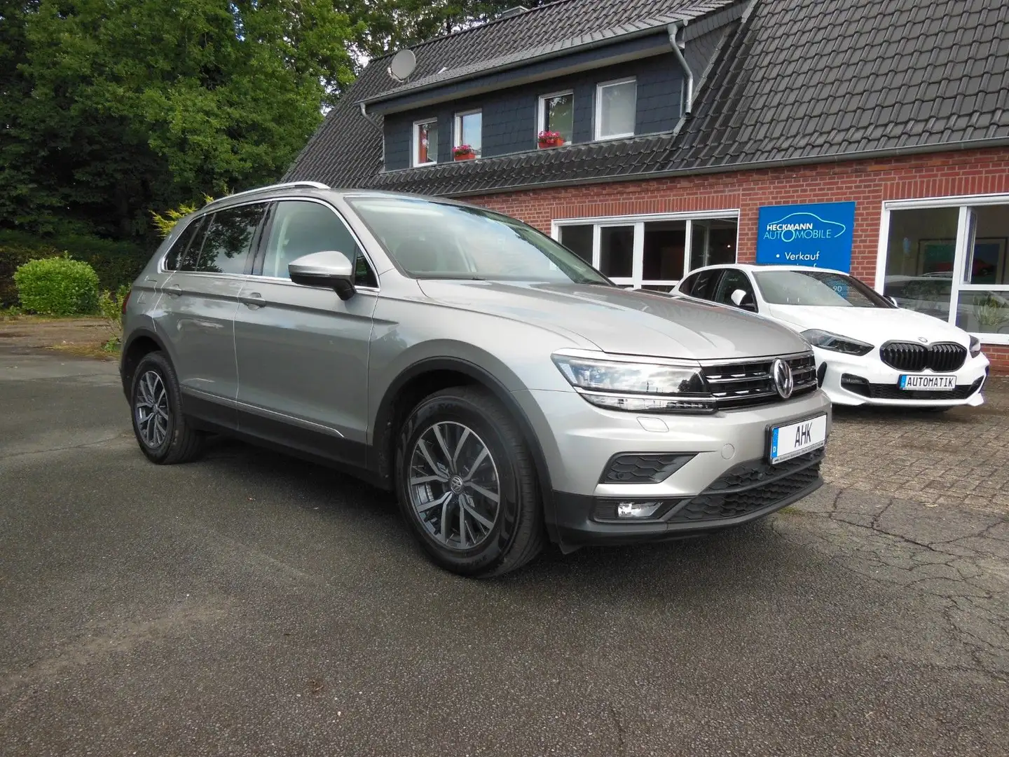 Volkswagen Tiguan Comfortline 1.5 TSI AHK/HuD/LED/NAV/ACC Silber - 1
