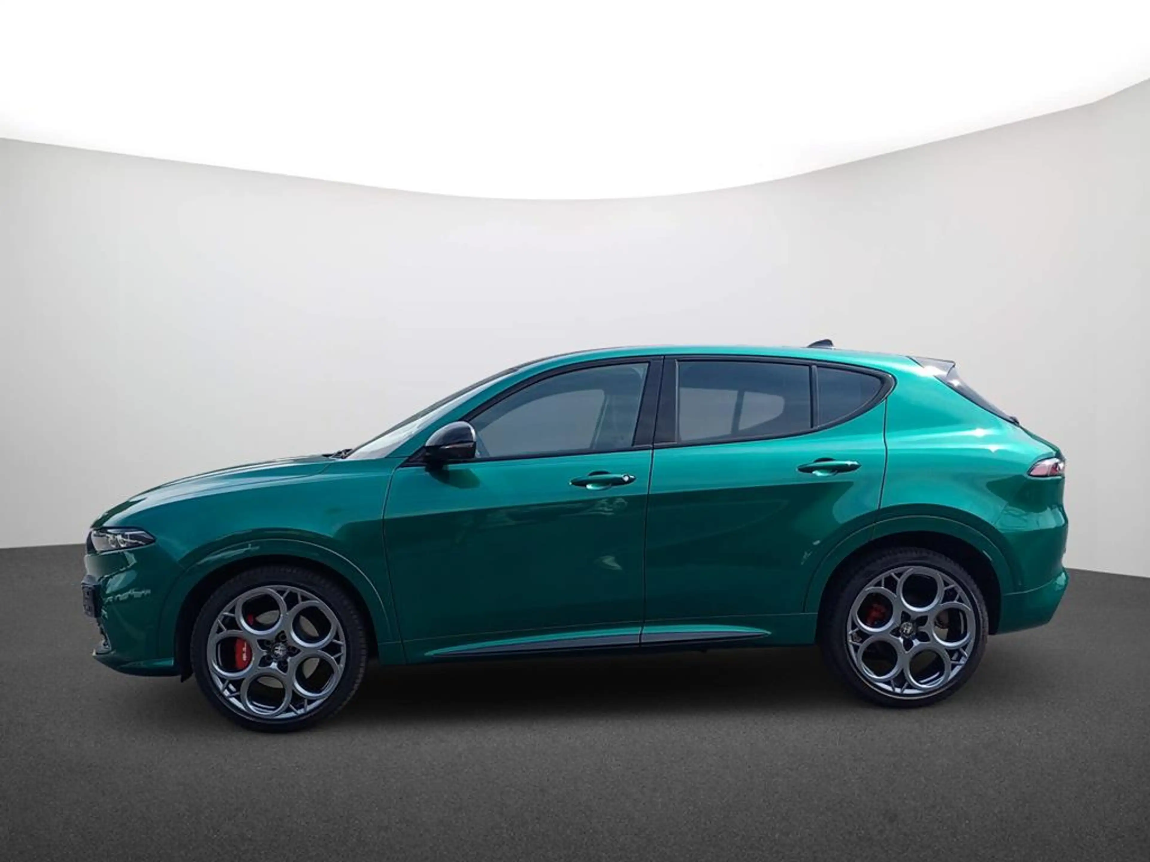 Alfa Romeo Tonale Tributo Italiano — photo 11