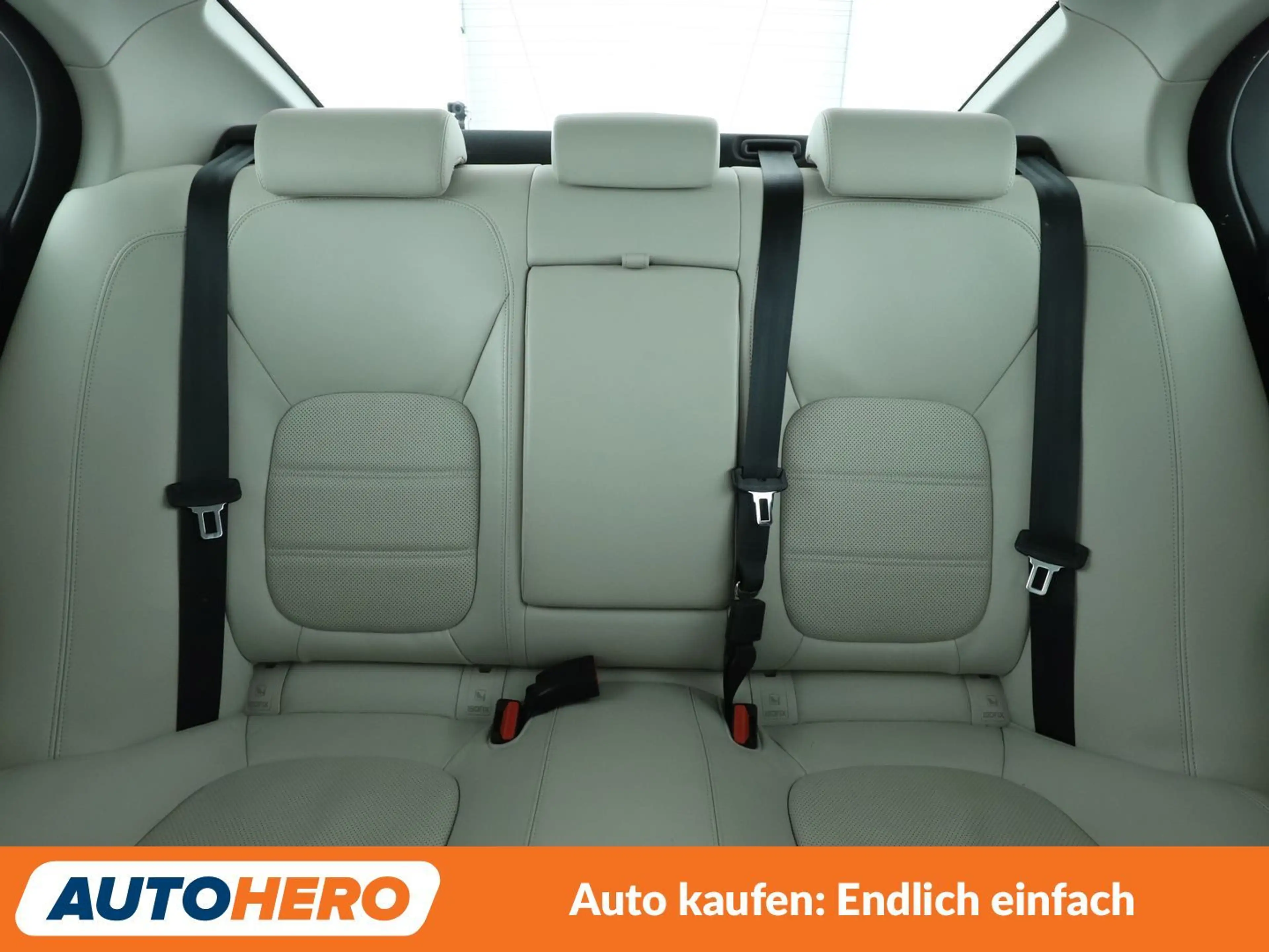 Jaguar XE 25t SE Aut.*NAVI*TEMPO*CAM*PDC*SHZ*KLIMA* — photo 15