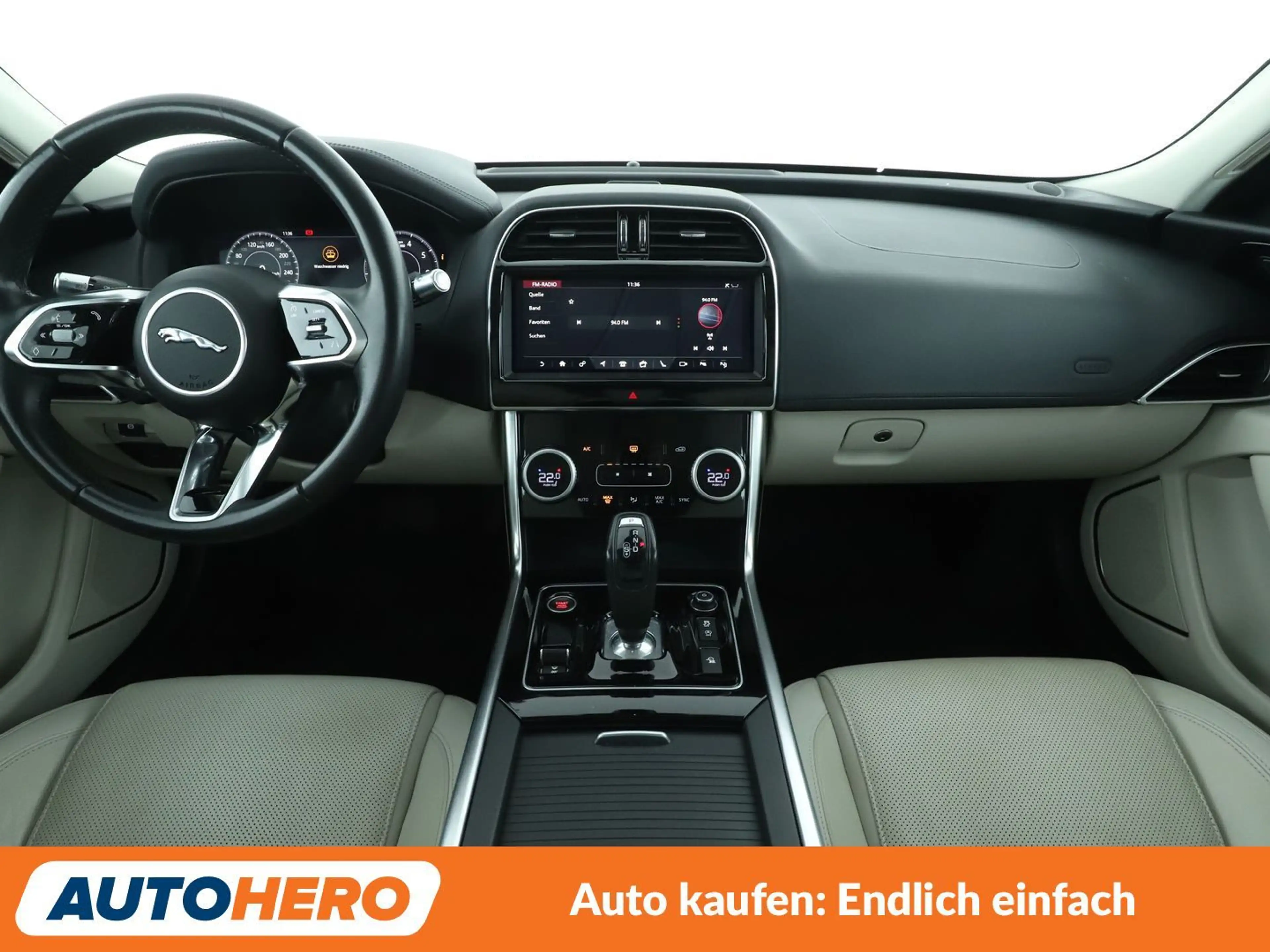 Jaguar XE 25t SE Aut.*NAVI*TEMPO*CAM*PDC*SHZ*KLIMA* — photo 12