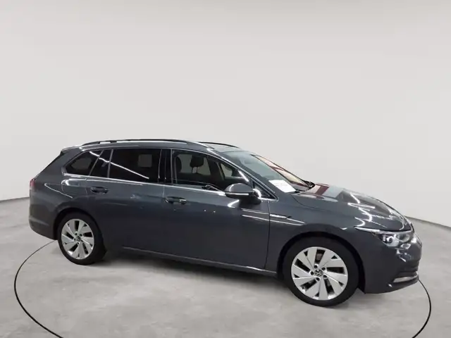 Volkswagen Golf view 3