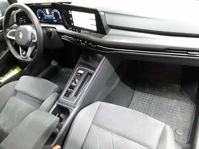 Volkswagen Golf view 9