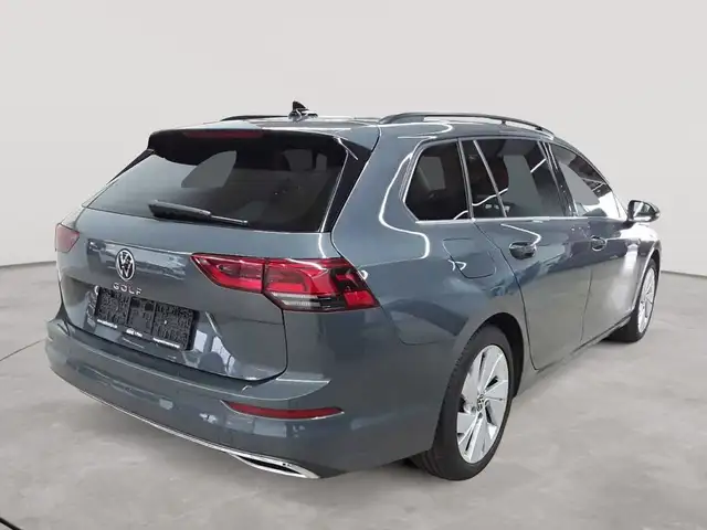 Volkswagen Golf view 4