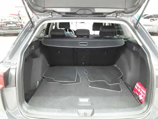 Volkswagen Golf view 15