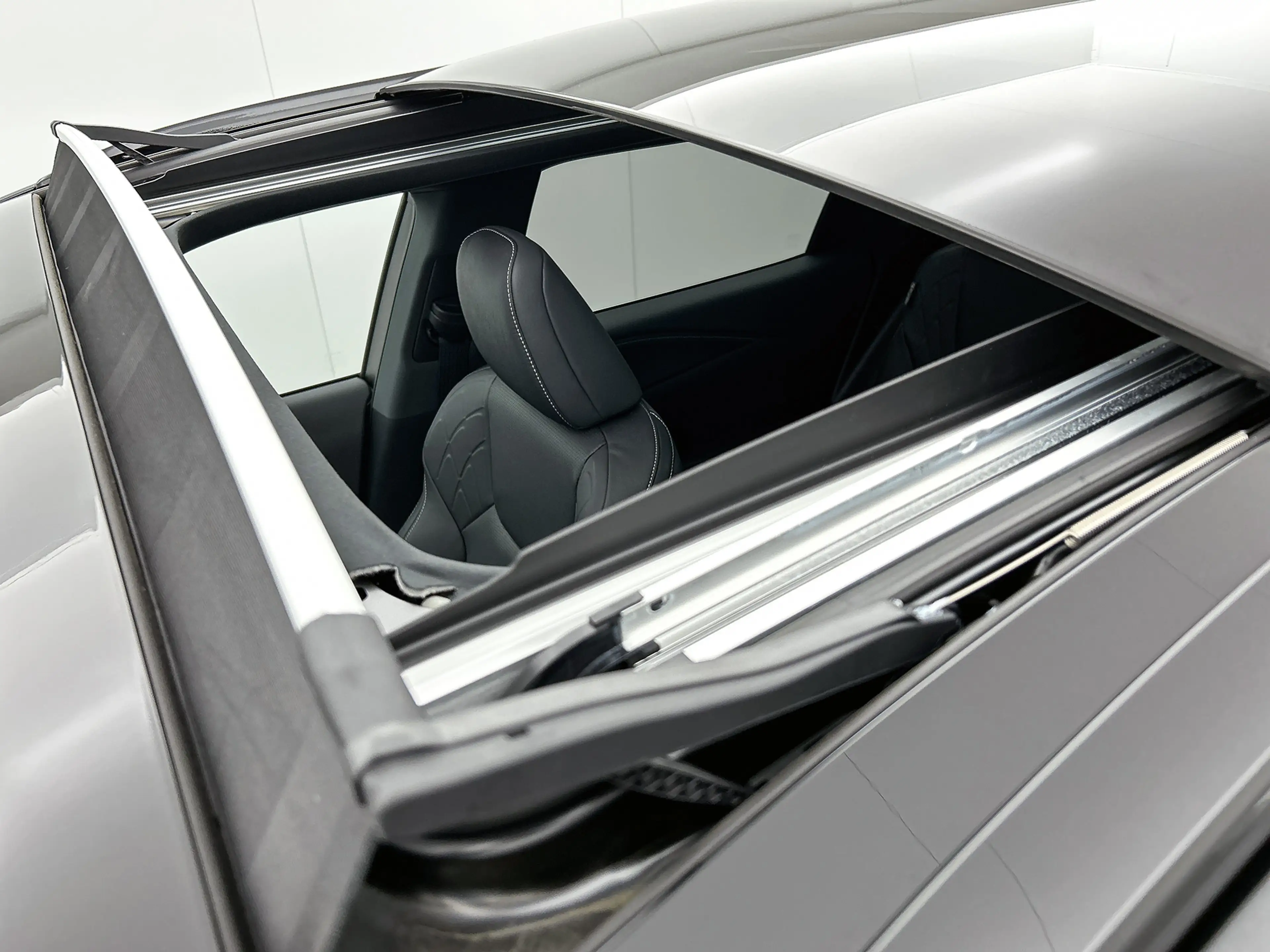 Lexus RX 450h 450h+ Plug-in Hybrid F Sport Design | Panoramadak — photo 14