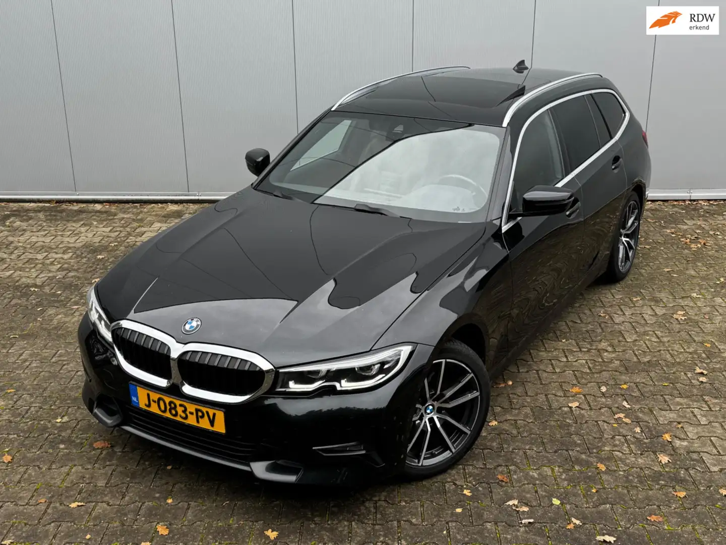 BMW 320 3-serie Touring 320i HIGH EXECUTIVE VOL PANORAMADA Zwart - 1