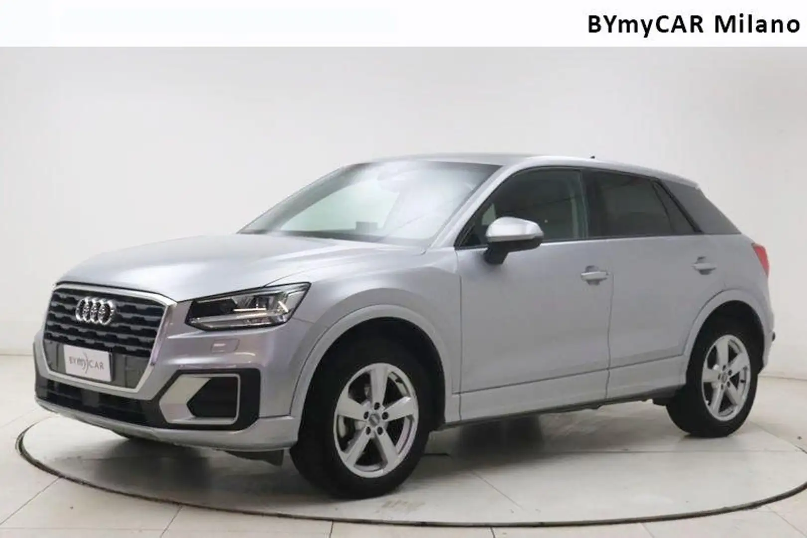 Audi Q2 35 1.5 tfsi s-tronic Zwart - 1