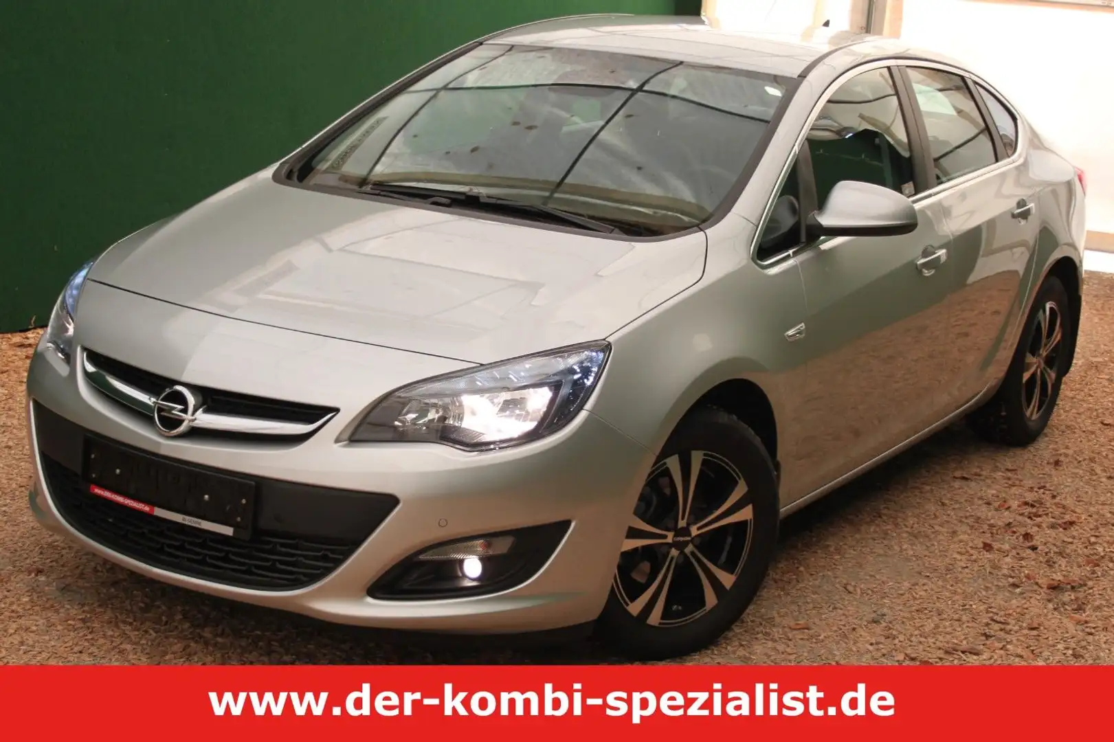 Opel Astra J Lim./ 1.Hand/ SHZ/ PDC/ ALU/ nur 38tkm Argent - 1