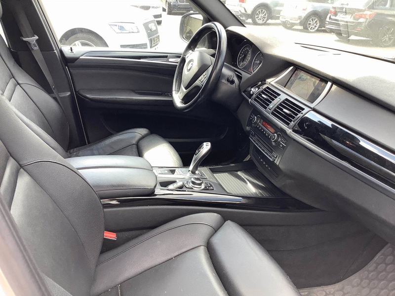 BMW X5 xDrive 40 d M Sportpaket Head-up Keylees Pano — photo 6