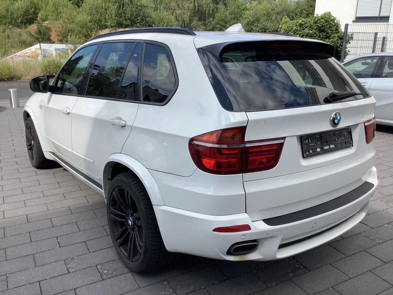BMW X5 xDrive 40 d M Sportpaket Head-up Keylees Pano — photo 5