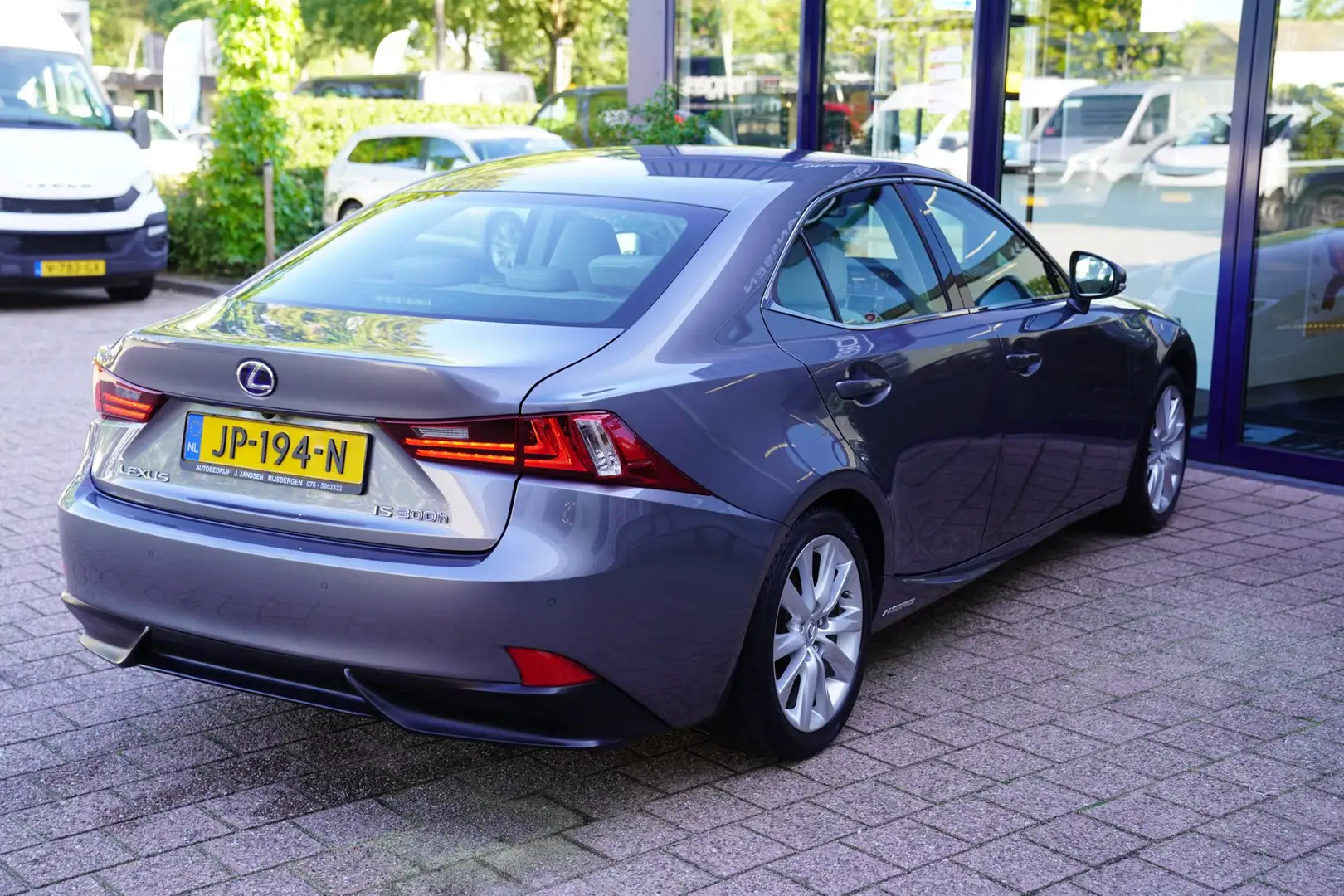 Lexus IS 300 300h Hybrid|Prijs incl. 12 mnd garantie| Automaat Grau - 2