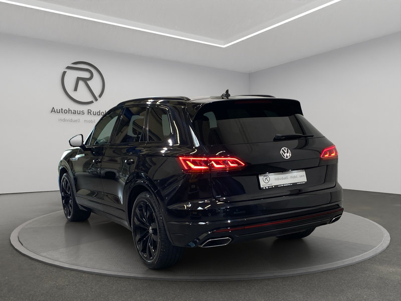Volkswagen Touareg V6 3.0 TDI 4Motion Automatik R-Line — photo 3
