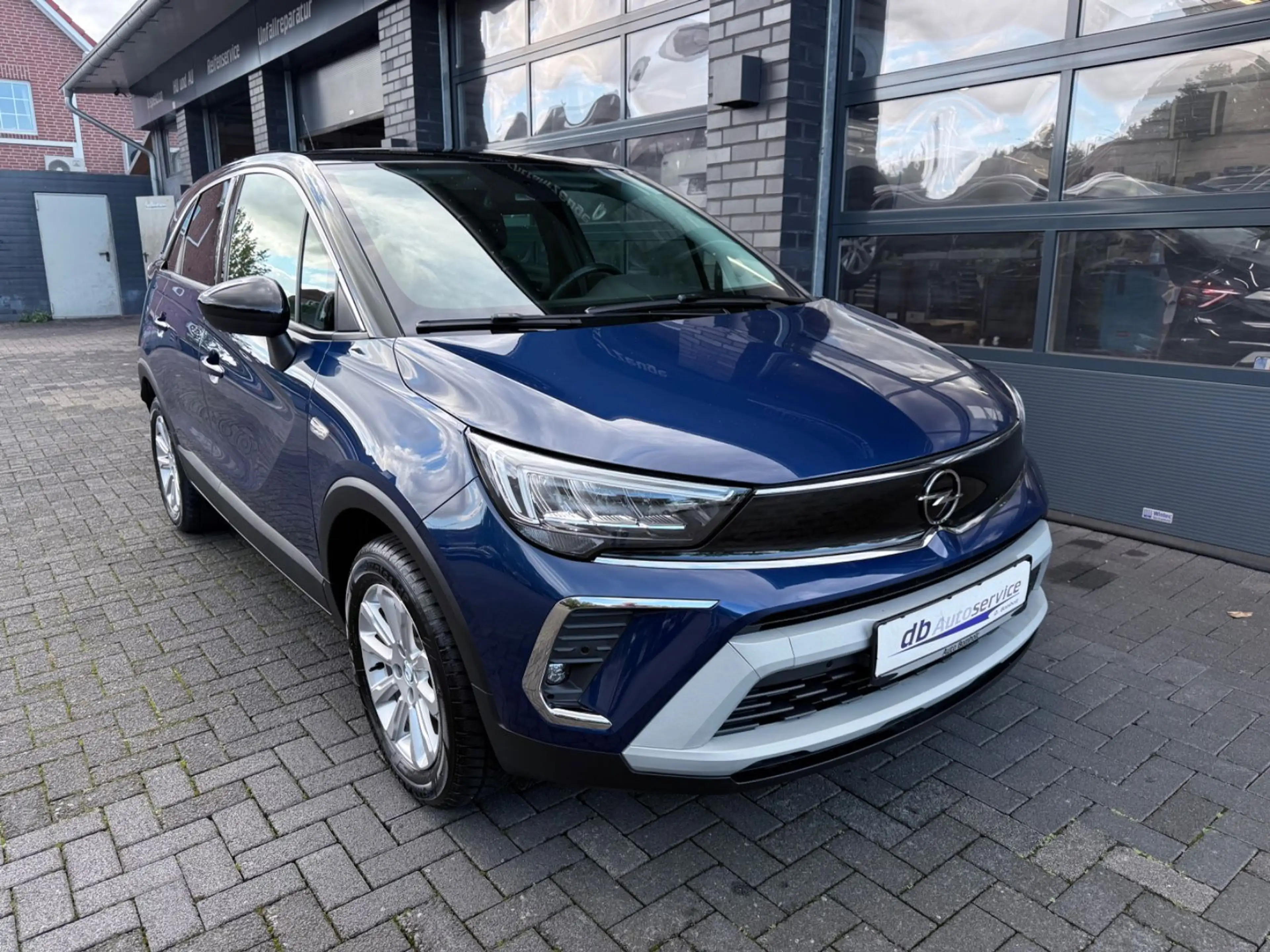 Opel Crossland X Elegance — photo 3