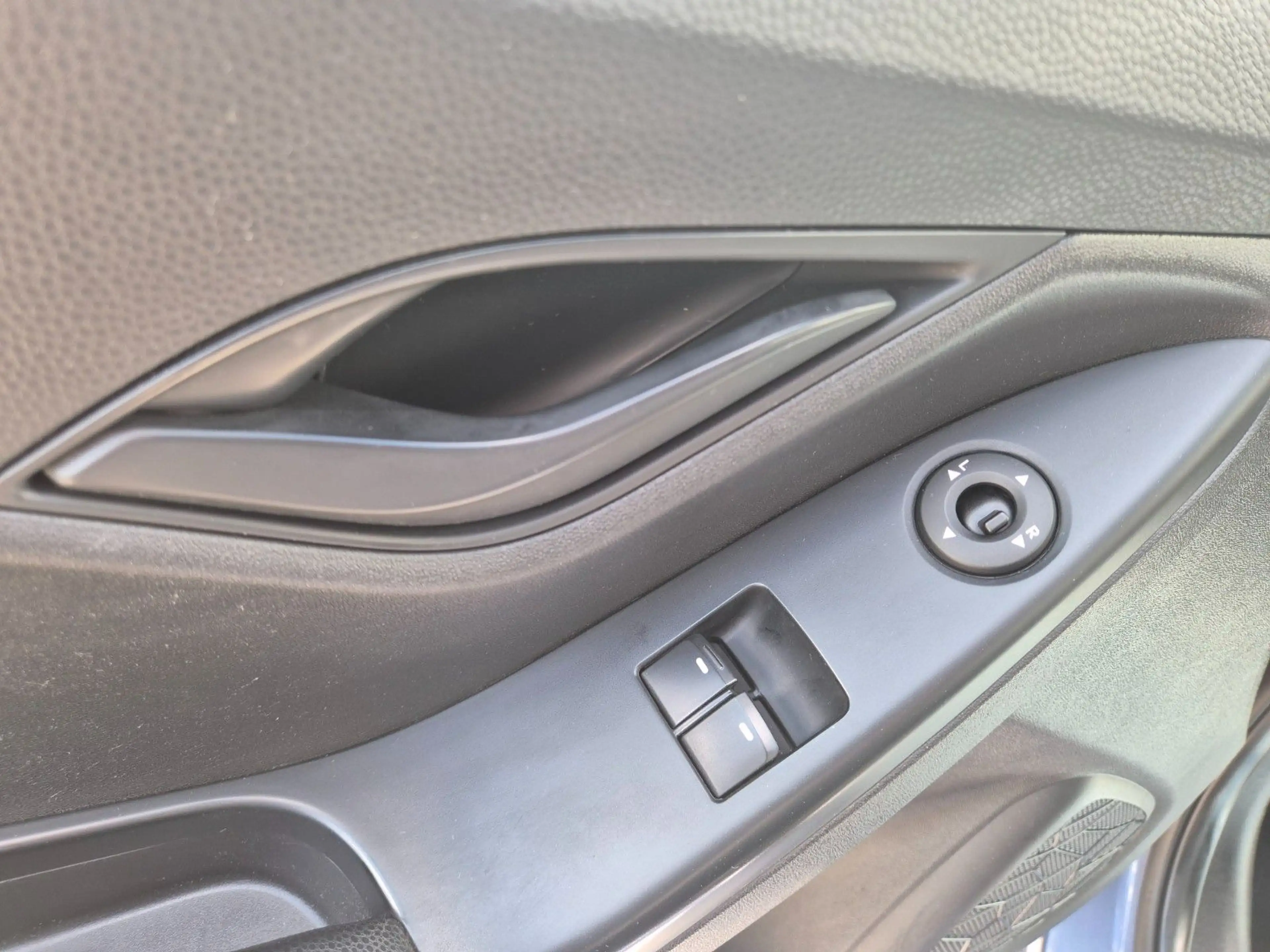 Hyundai iX20 1.4 -- SCHECKHEFT -- ANHÄNGERKUPPLUNG -- — photo 10