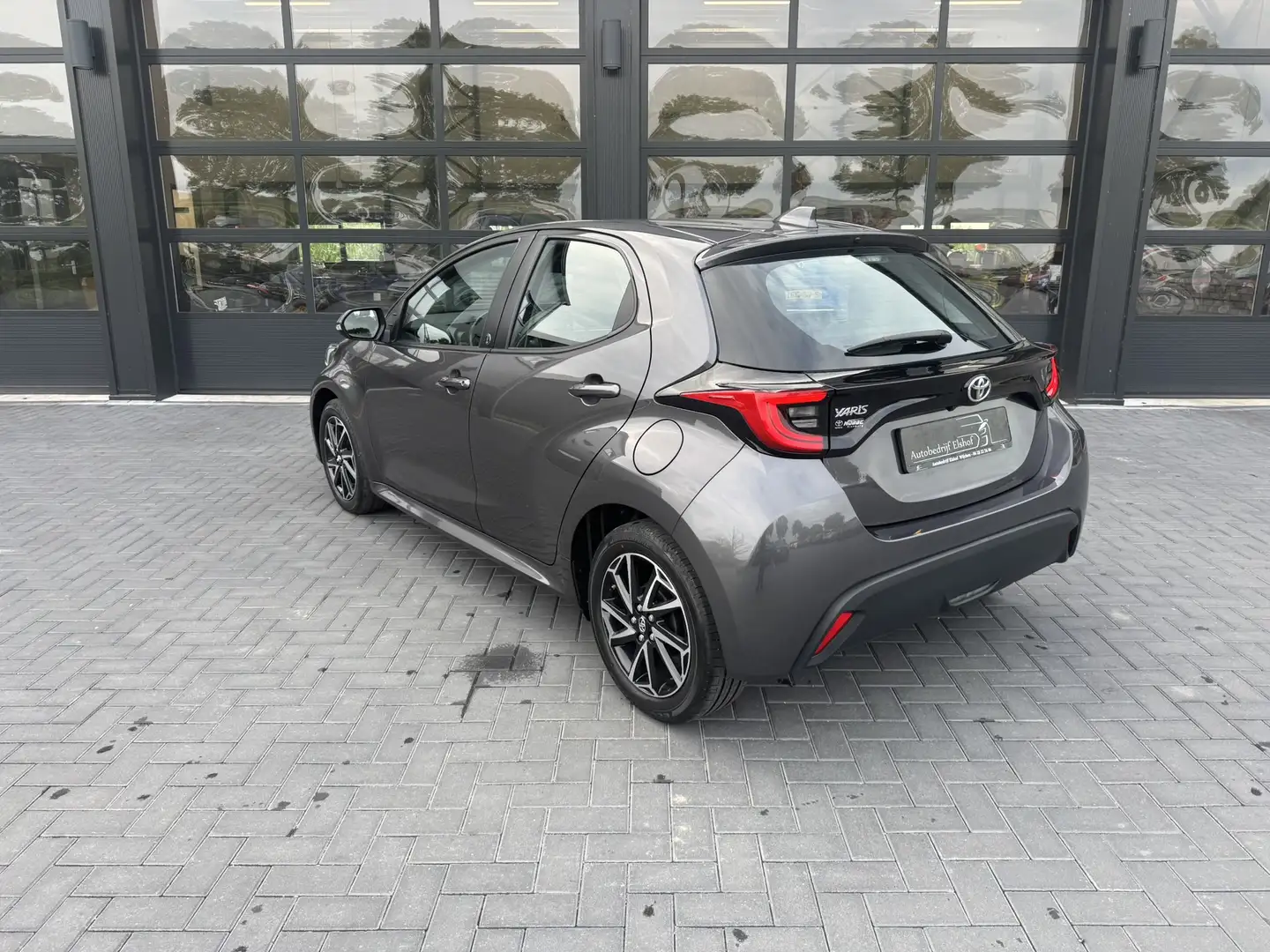 Toyota Yaris 1.5 VVT-i TEAM Gri - 2