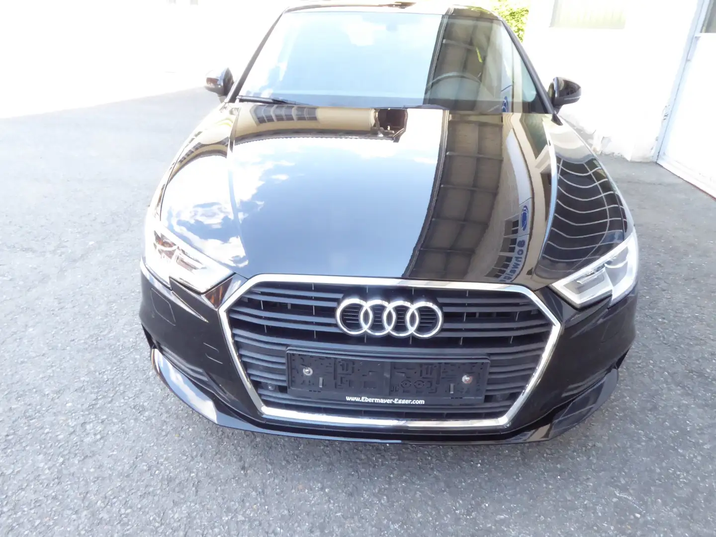 Audi A3 Sportback 1.6 TDI Schwarz - 2