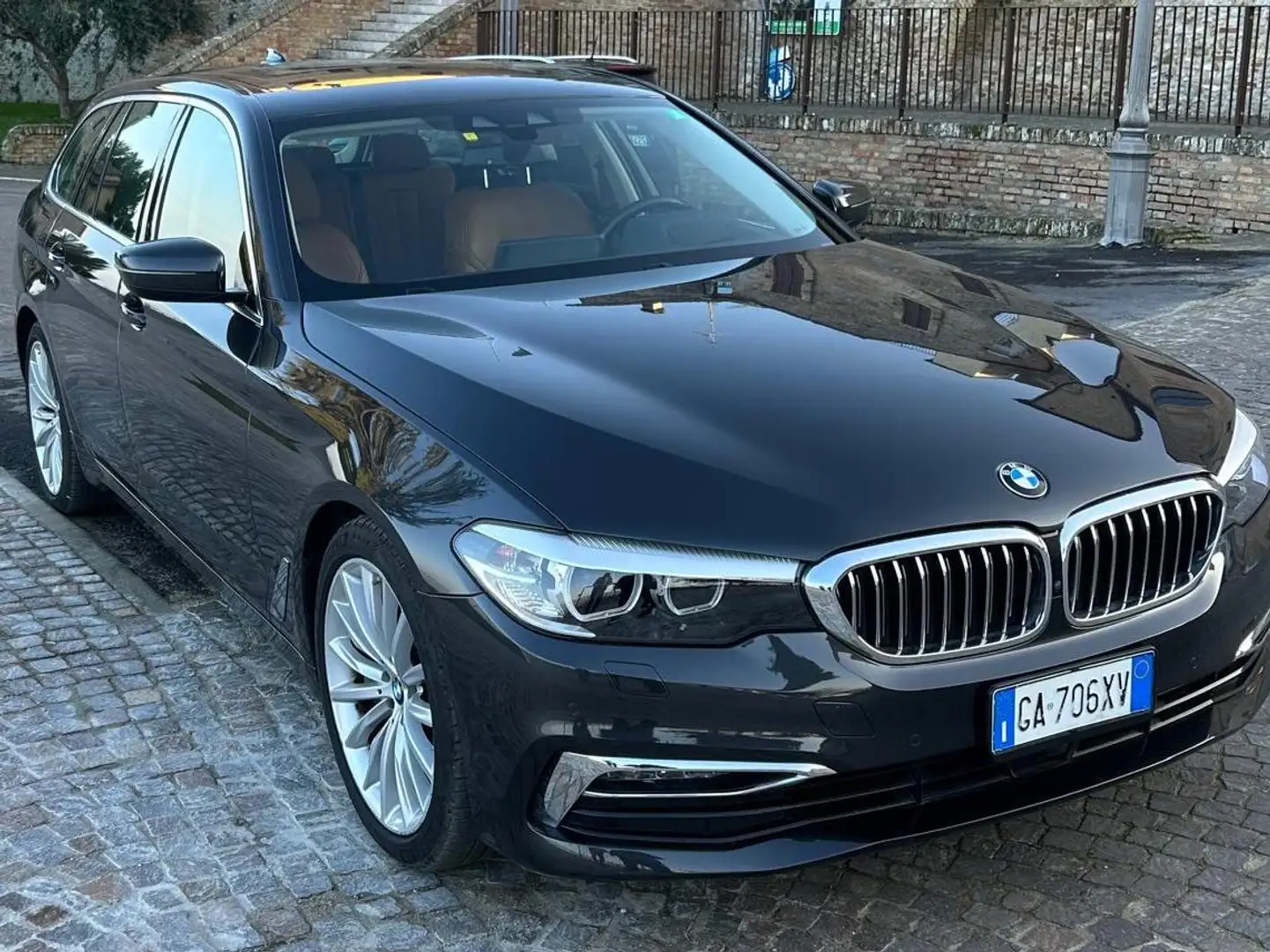 BMW 540 540d Touring xdrive Luxury auto Grigio - 1